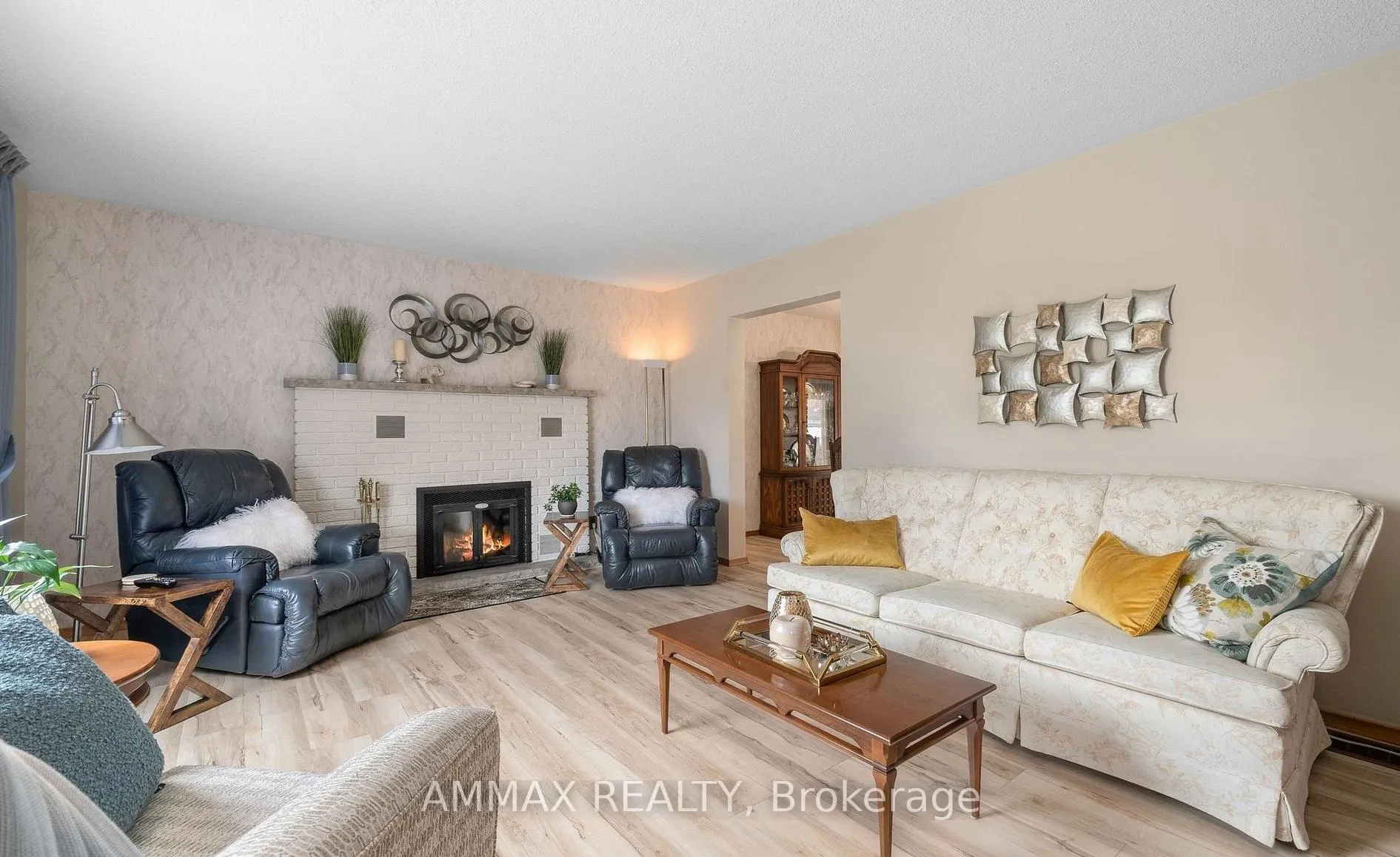 Photo 23 of 36 Parkdale Drive, Belleville, Belleville Ward — HOMEH