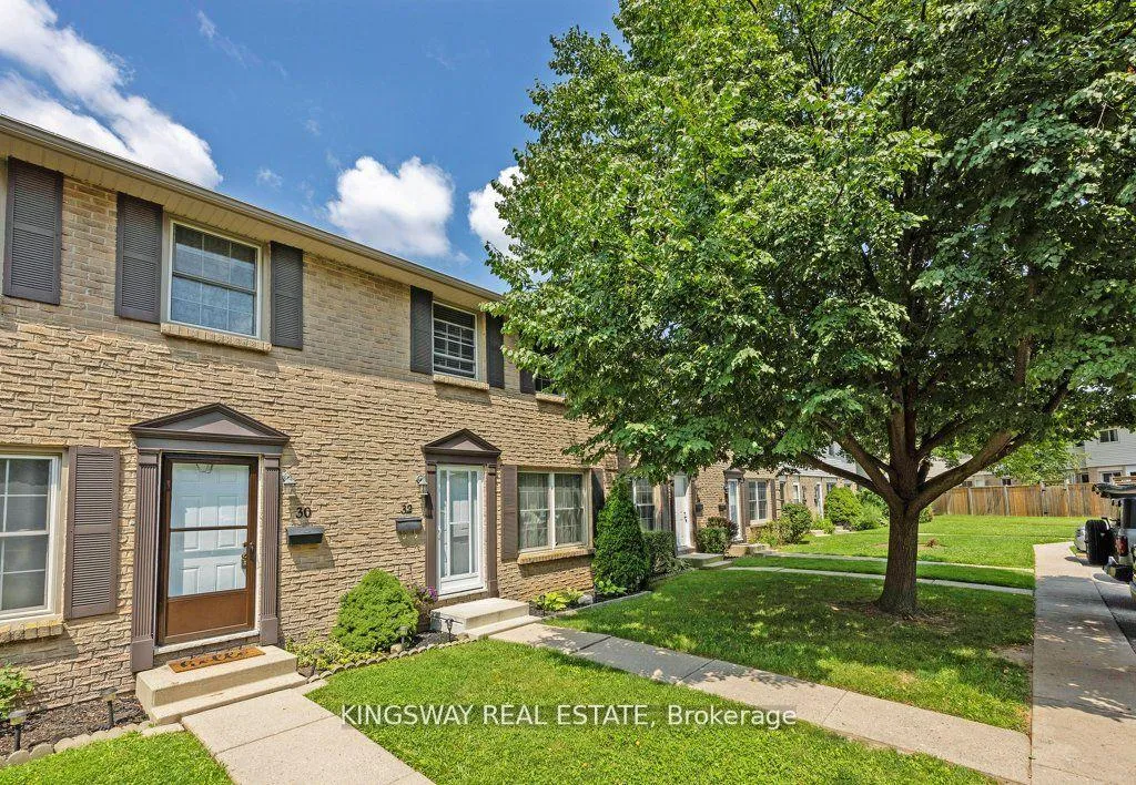 Front of Unit 32, 1725 Ernest Avenue