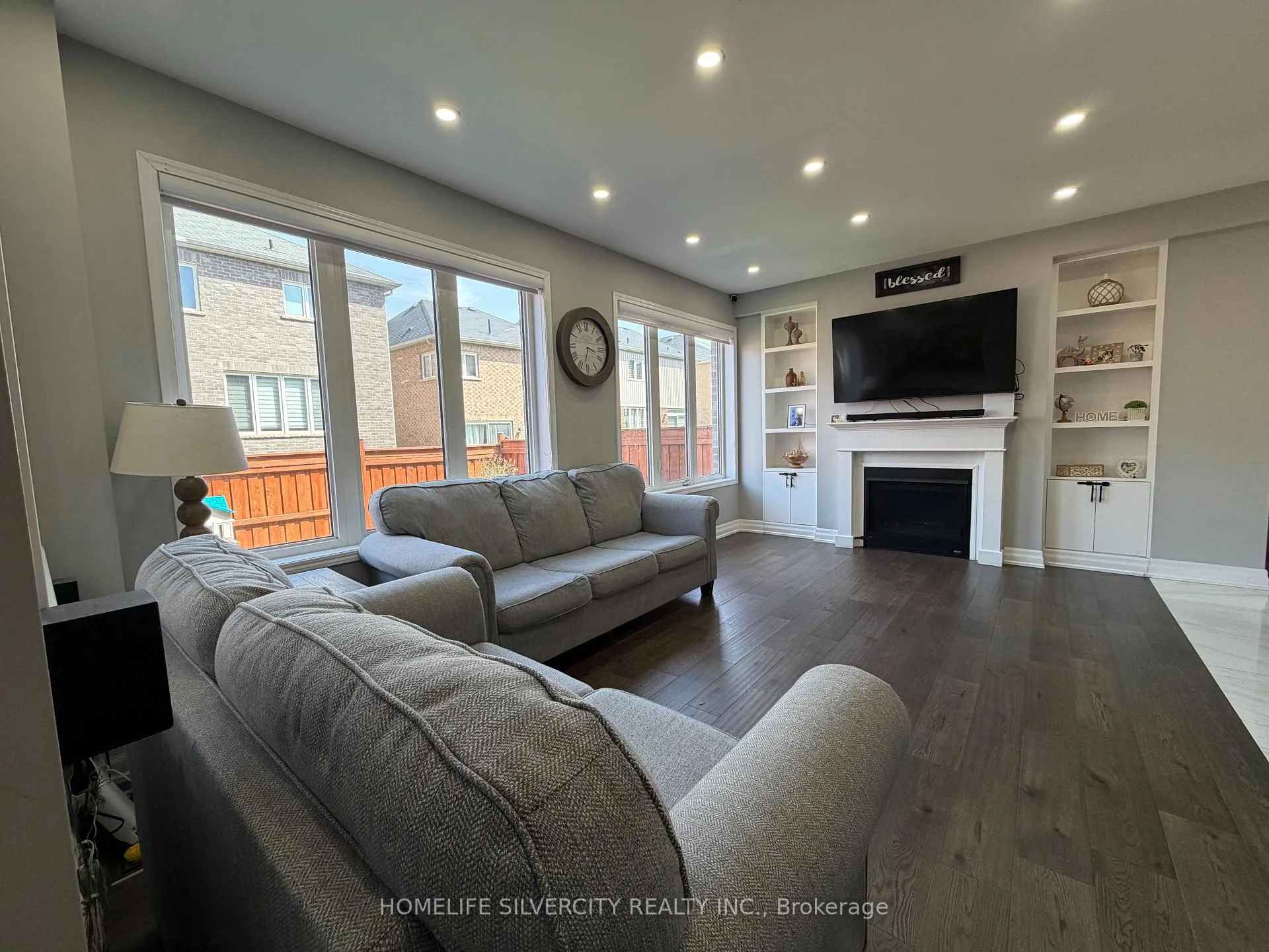 Photo 2 of 42 Mccargow Drive, Haldimand — HOMEH