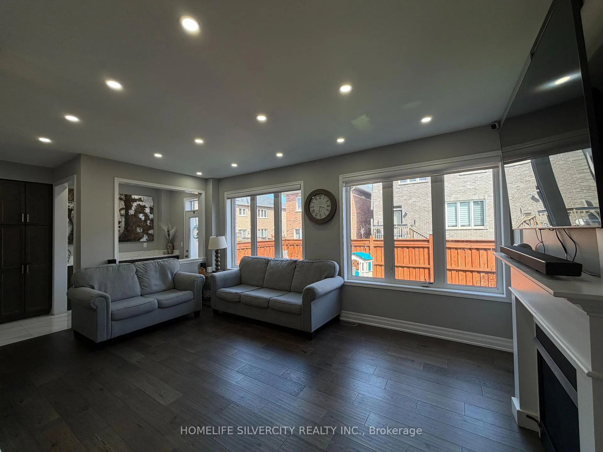 Photo 3 of 42 Mccargow Drive, Haldimand — HOMEH