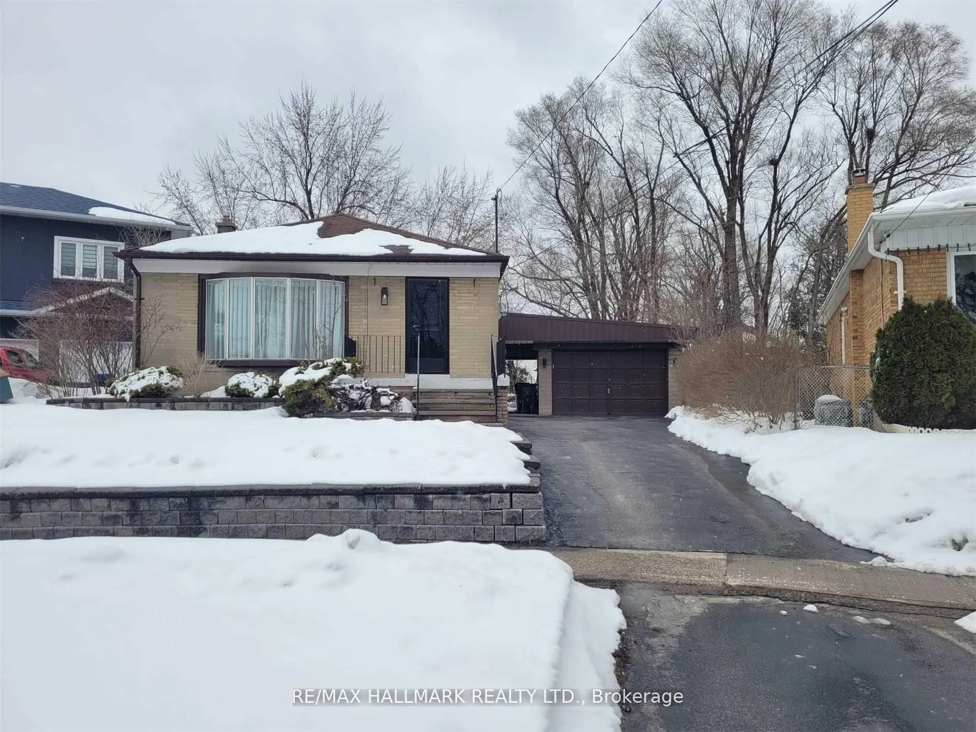 Photo 1 of Unit Bsmnt 2, 56 Courton Drive, Scarborough, Wexford-Maryvale — HOMEH