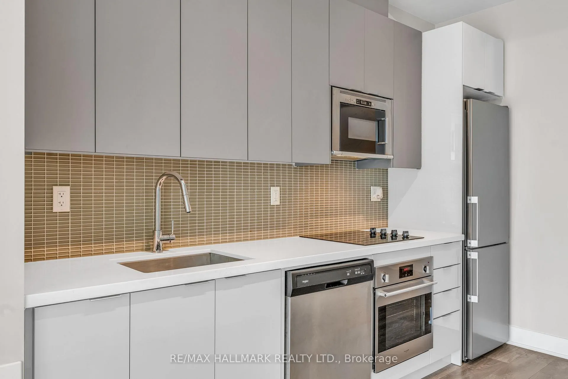 Photo 11 of Unit 3705, 2908 Highway 7, Vaughan, Concord — HOMEH