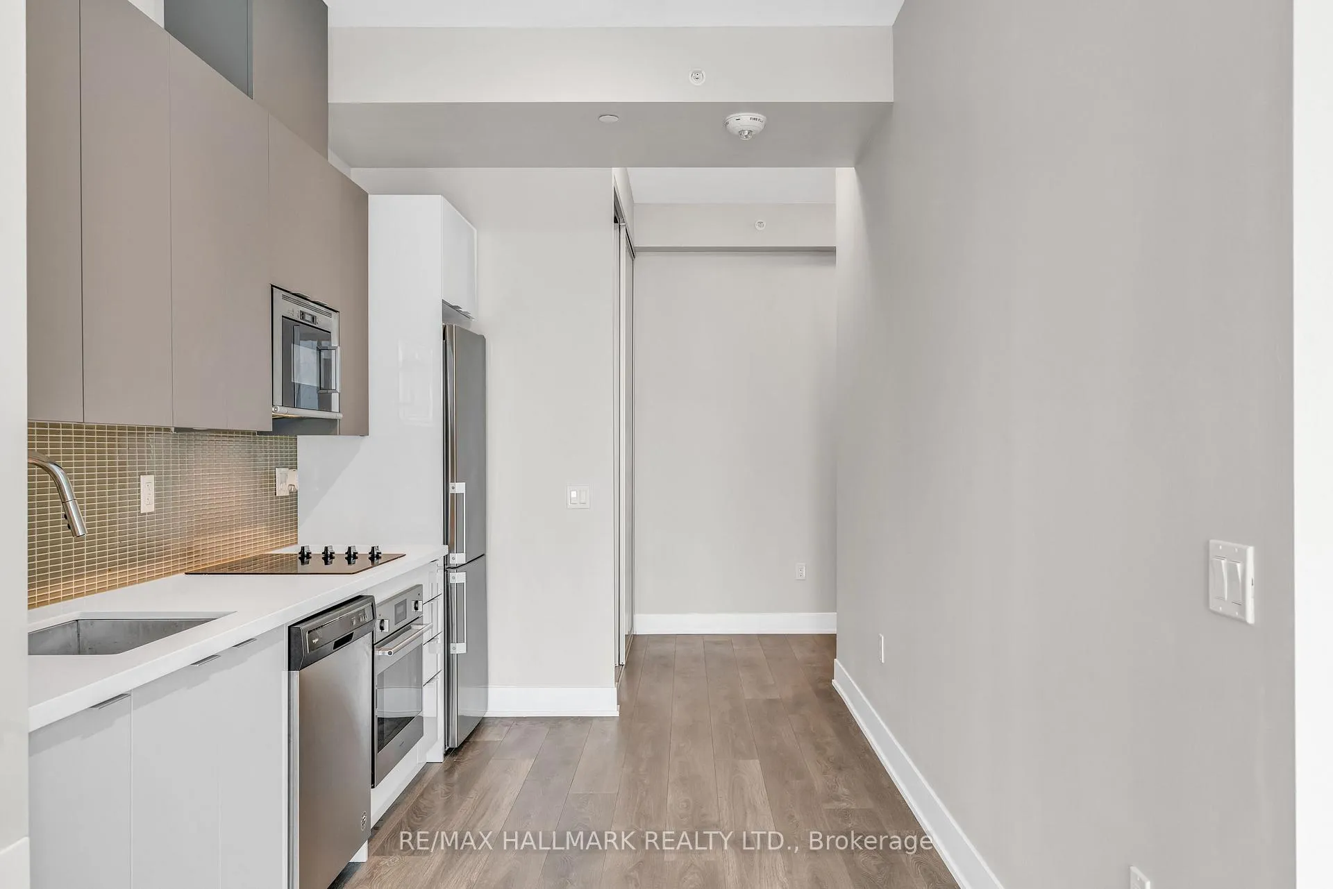 Photo 12 of Unit 3705, 2908 Highway 7, Vaughan, Concord — HOMEH