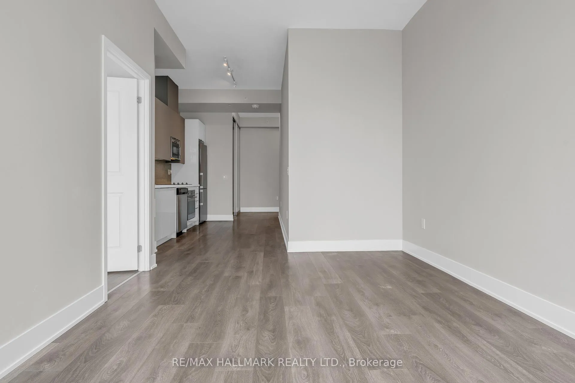 Photo 13 of Unit 3705, 2908 Highway 7, Vaughan, Concord — HOMEH