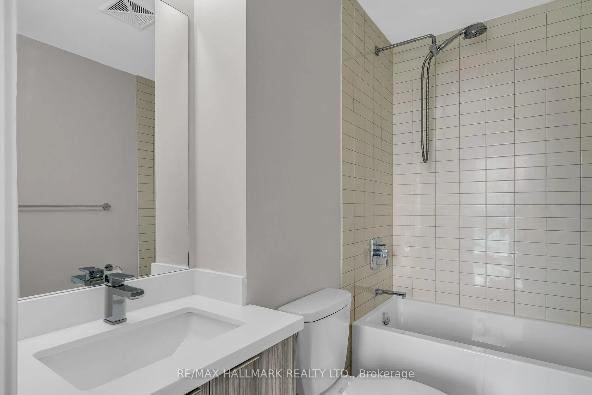 Photo 22 of Unit 3705, 2908 Highway 7, Vaughan, Concord — HOMEH