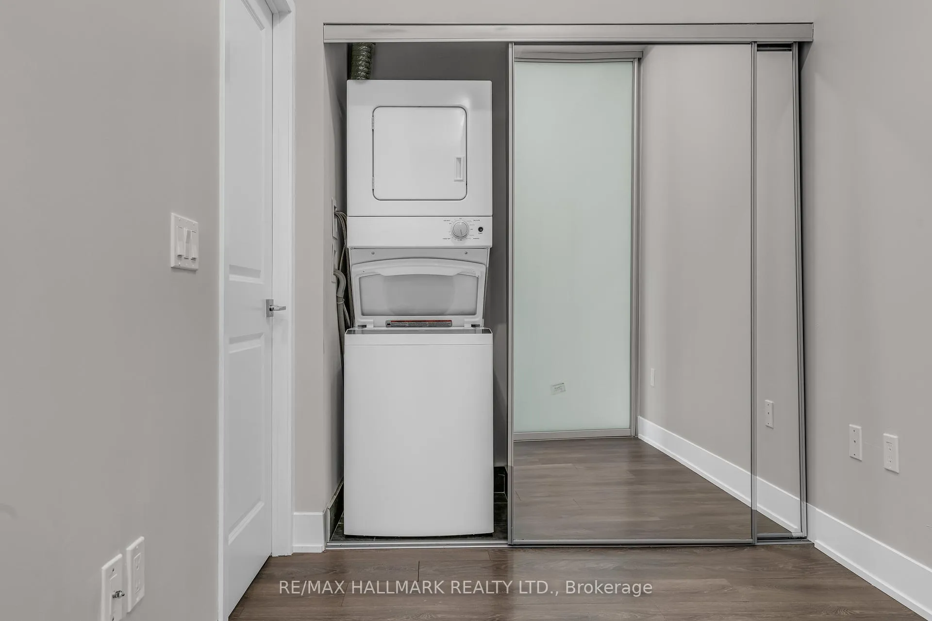 Photo 26 of Unit 3705, 2908 Highway 7, Vaughan, Concord — HOMEH