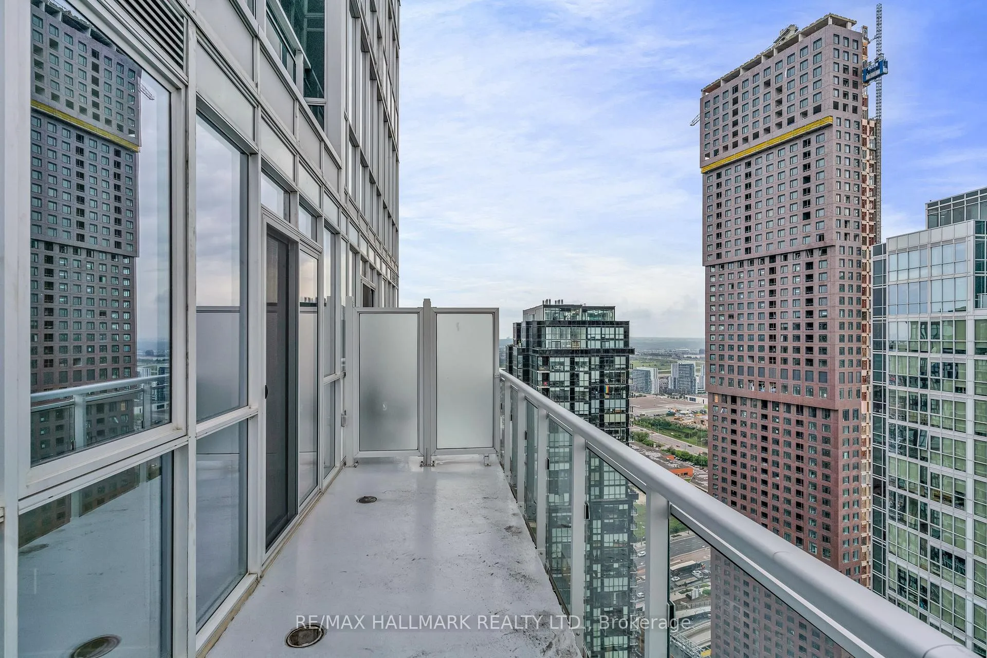Photo 27 of Unit 3705, 2908 Highway 7, Vaughan, Concord — HOMEH