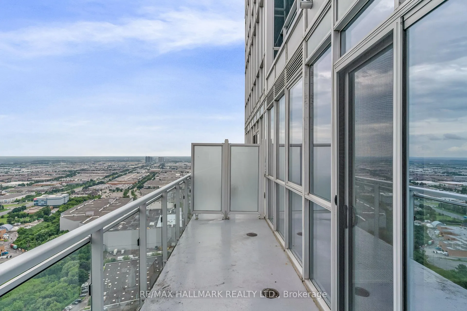 Photo 28 of Unit 3705, 2908 Highway 7, Vaughan, Concord — HOMEH