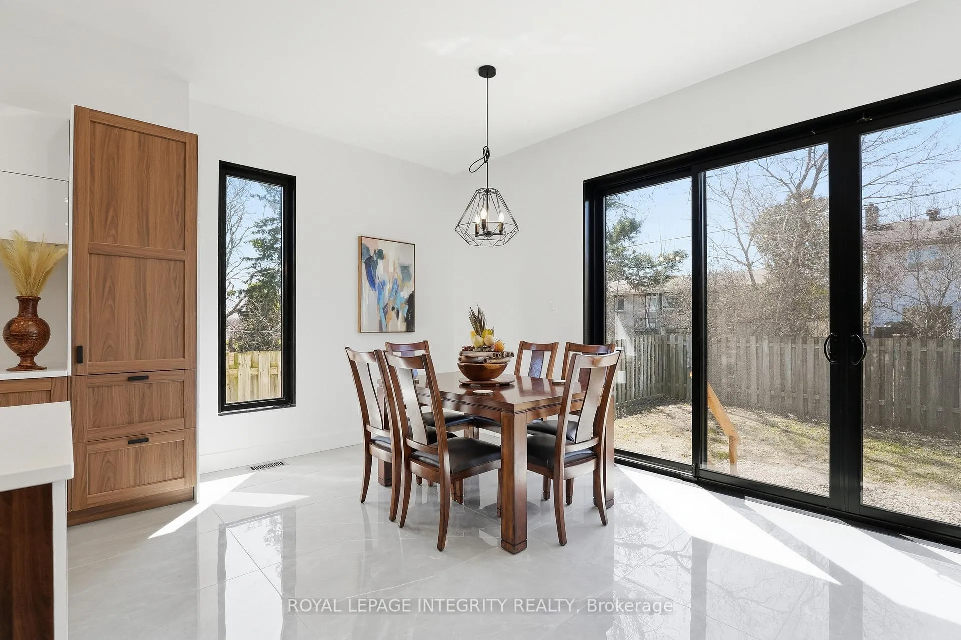 Photo 17 of 984 Watson Street, Ottawa, Fairfield Heights — HOMEH