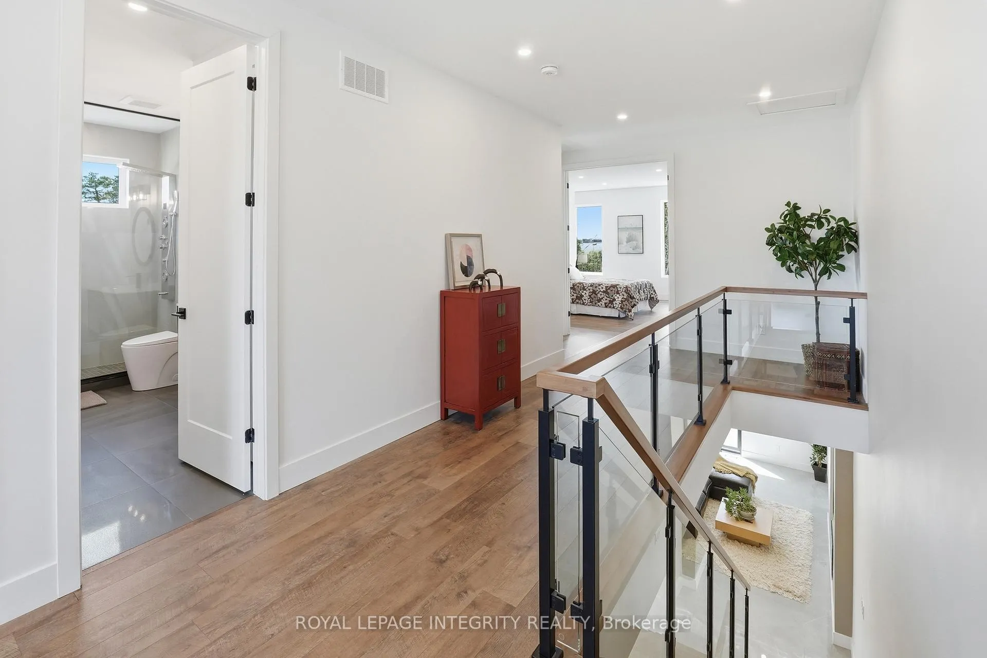 Photo 23 of 984 Watson Street, Ottawa, Fairfield Heights — HOMEH