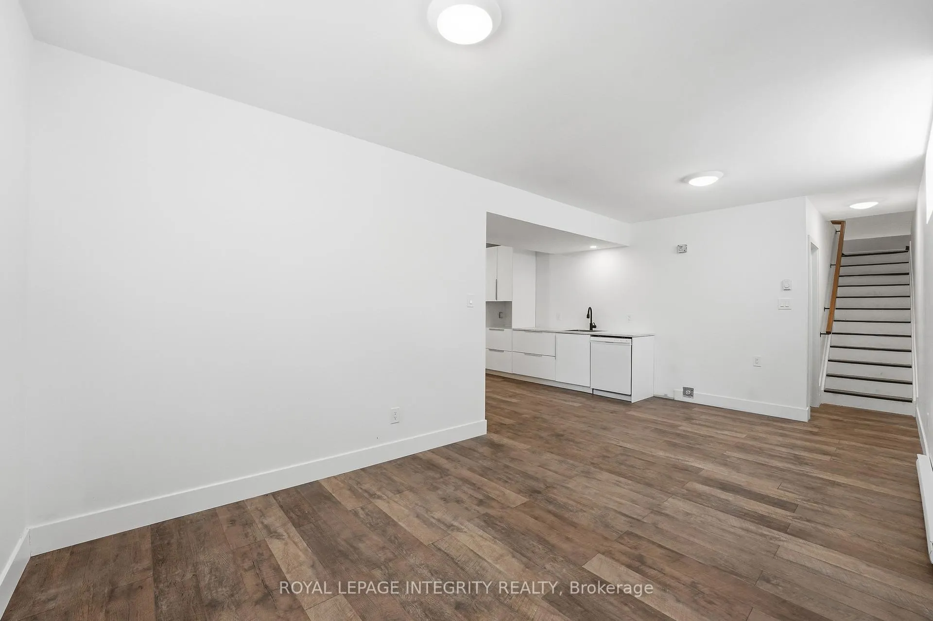 Photo 40 of 984 Watson Street, Ottawa, Fairfield Heights — HOMEH