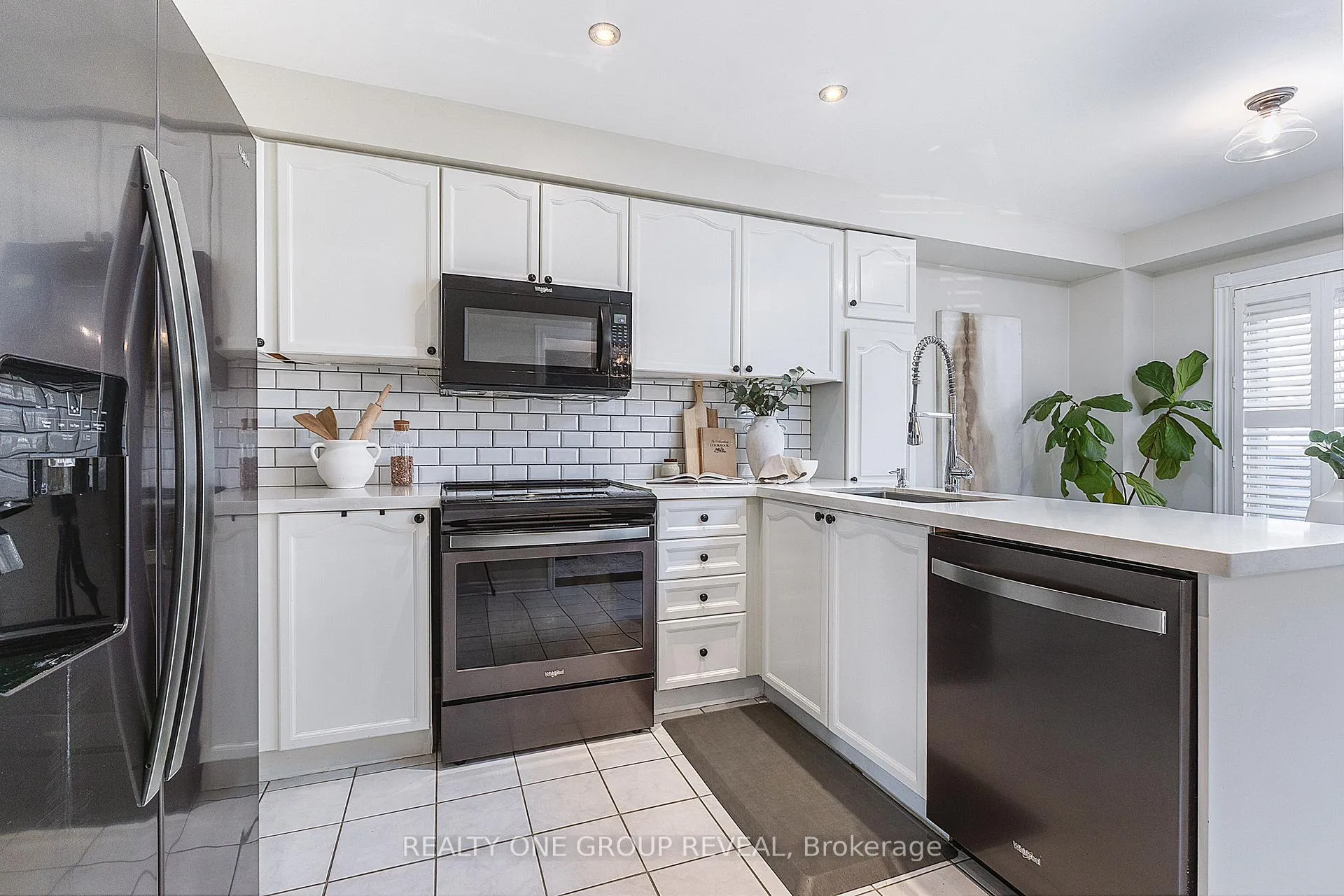 Photo 8 of 78 Fry Crescent, Clarington, Bowmanville — HOMEH