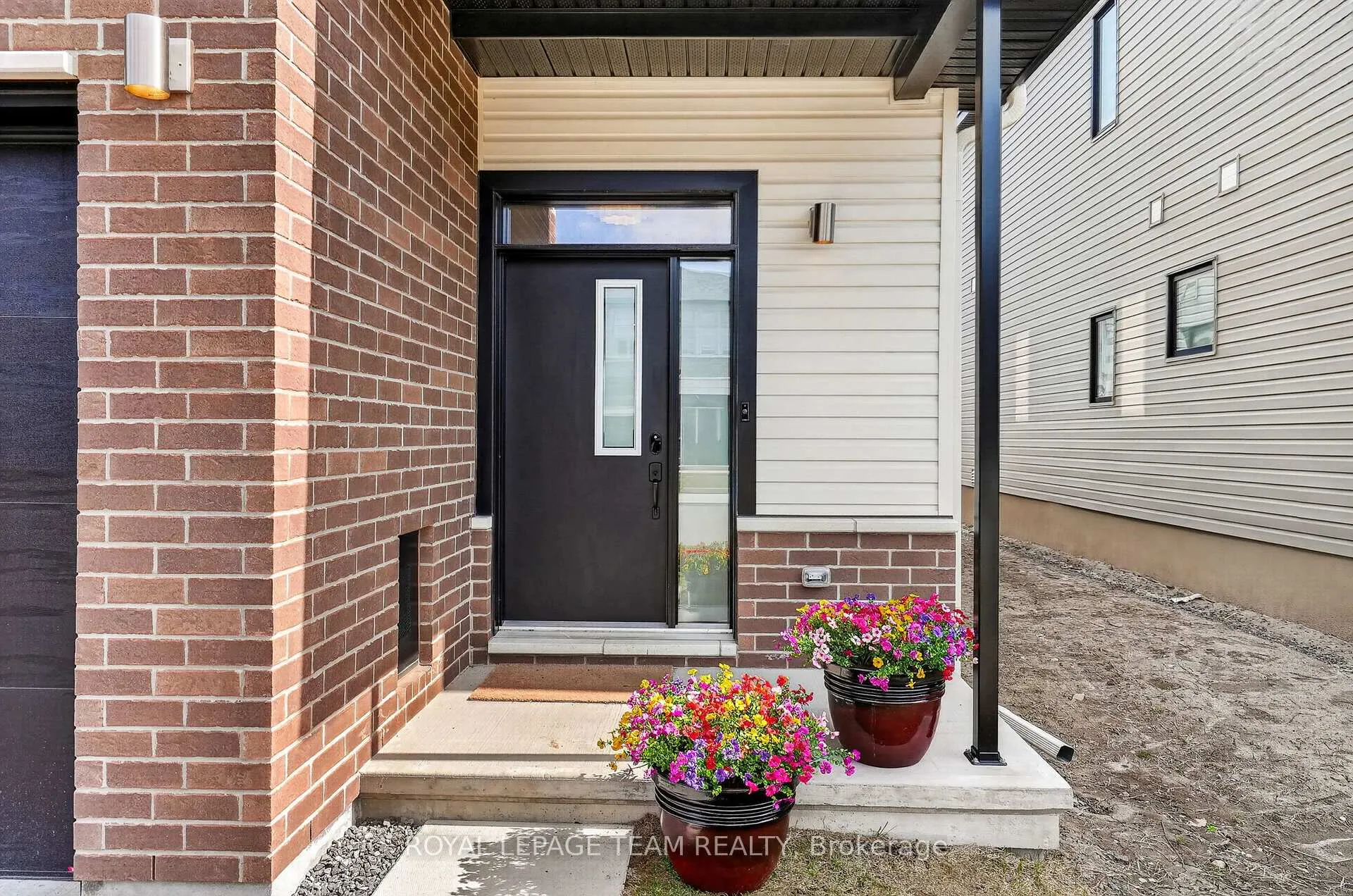 Photo 3 of 1009 Acoustic Way, Ottawa, Riverside South/Gloucester Glen — HOMEH