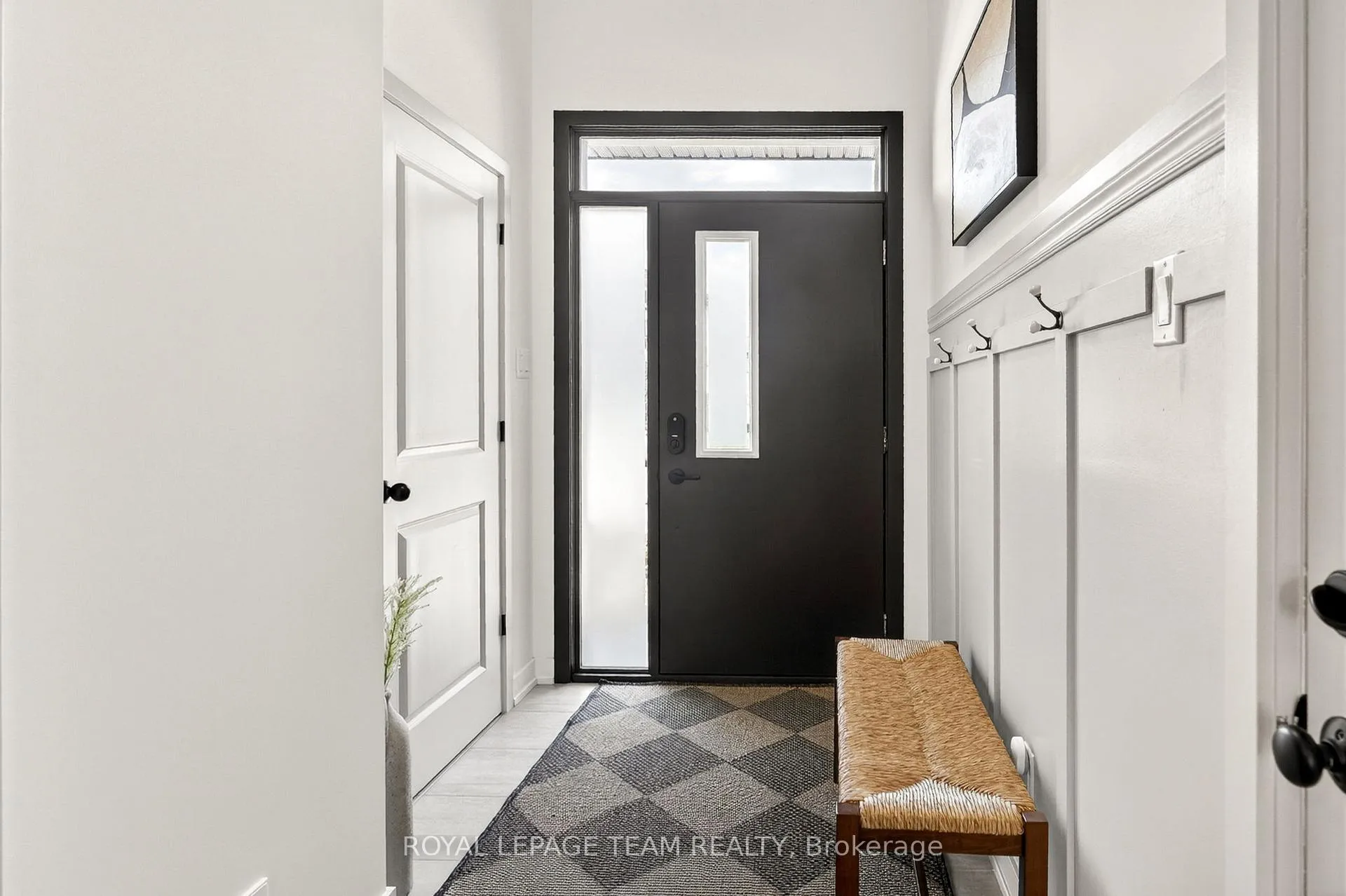 Photo 4 of 1009 Acoustic Way, Ottawa, Riverside South/Gloucester Glen — HOMEH