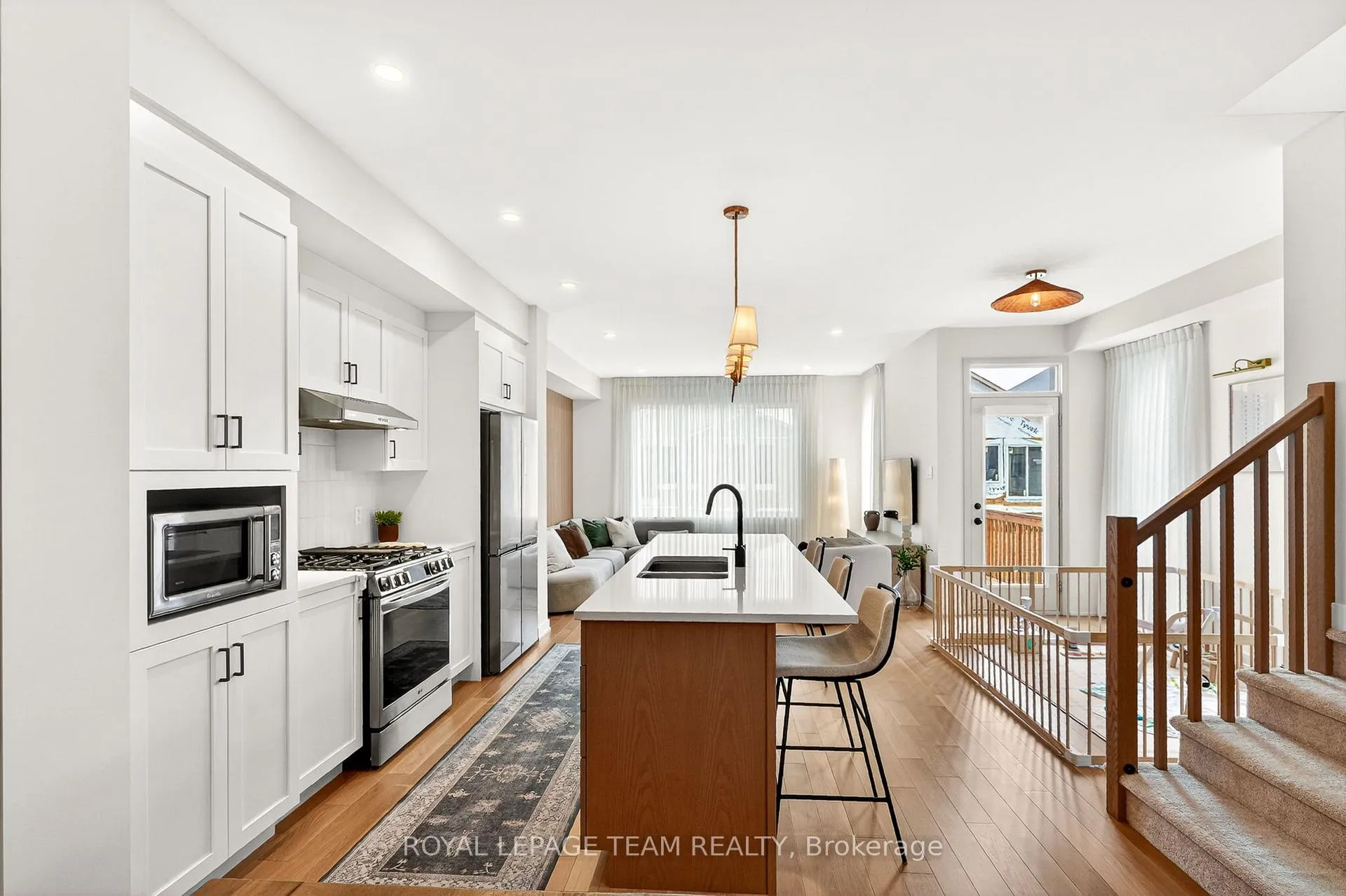 Photo 8 of 1009 Acoustic Way, Ottawa, Riverside South/Gloucester Glen — HOMEH