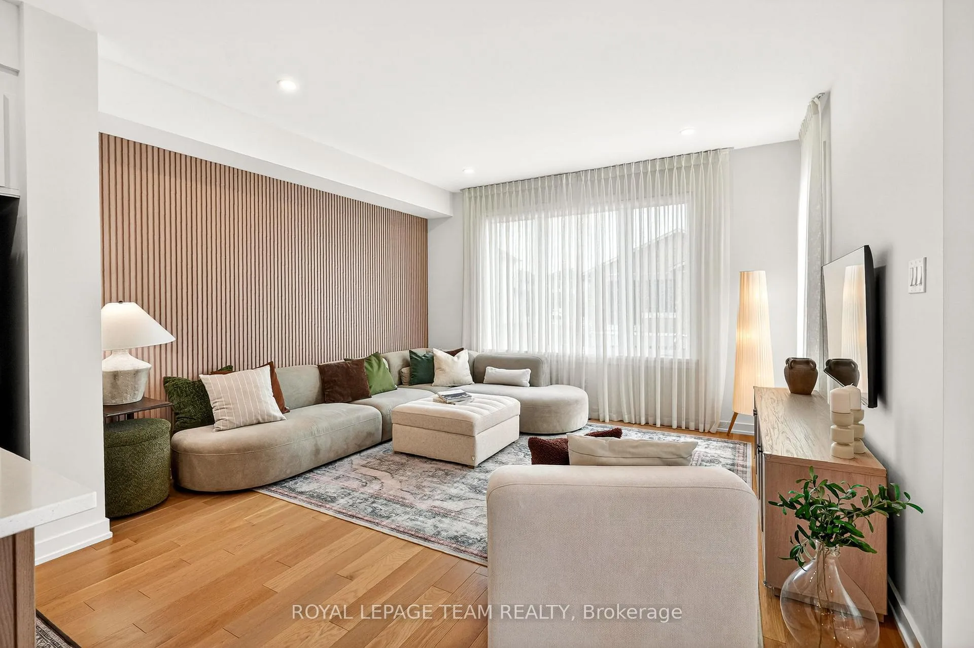 Photo 16 of 1009 Acoustic Way, Ottawa, Riverside South/Gloucester Glen — HOMEH