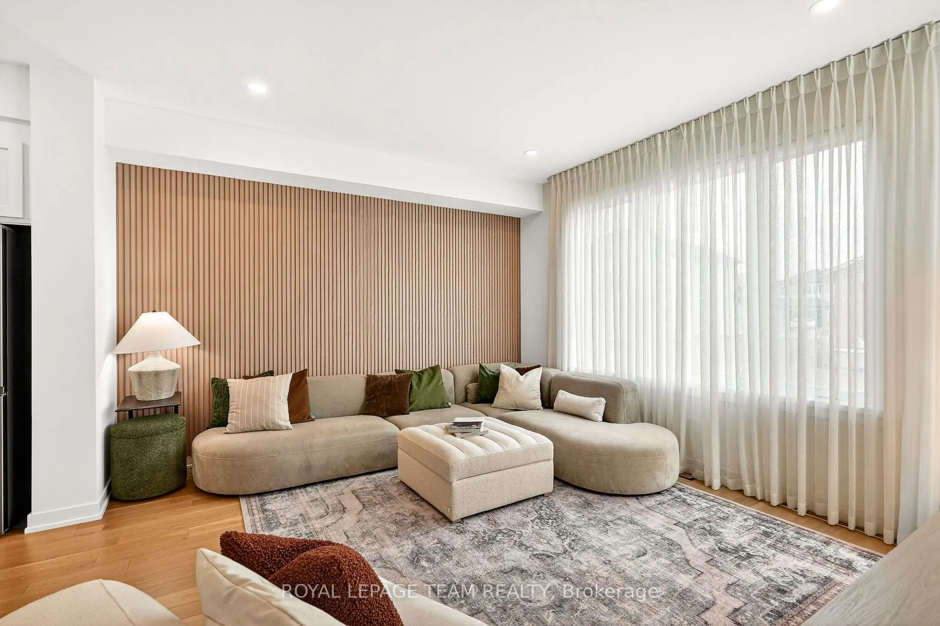 Photo 19 of 1009 Acoustic Way, Ottawa, Riverside South/Gloucester Glen — HOMEH