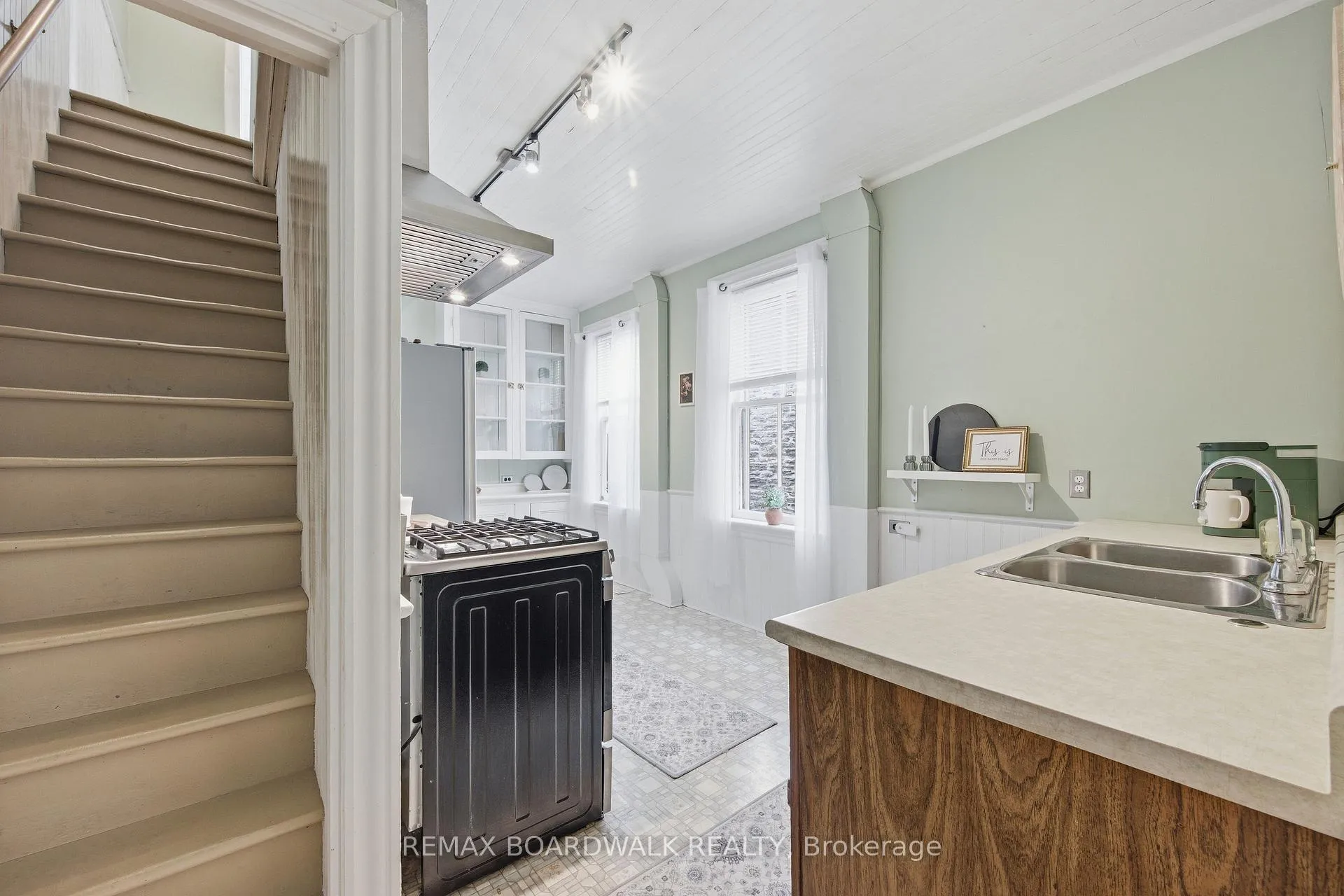 Photo 16 of 270 Dibble Street W, Prescott — HOMEH