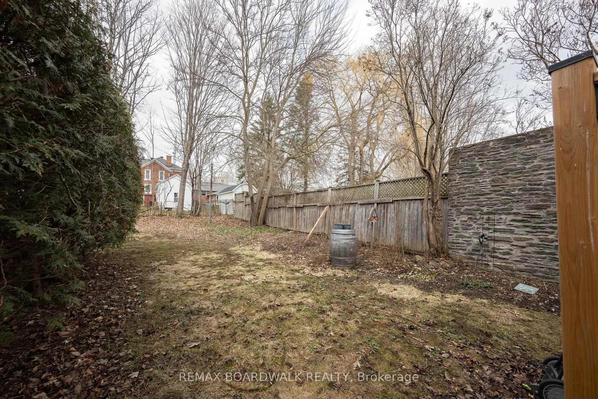 Photo 41 of 270 Dibble Street W, Prescott — HOMEH