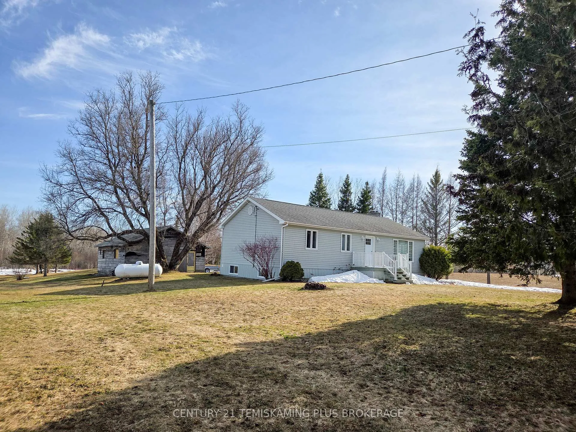 Photo 3 of 427324 Chamberlain 3 Road, Englehart, Central Timiskaming — HOMEH