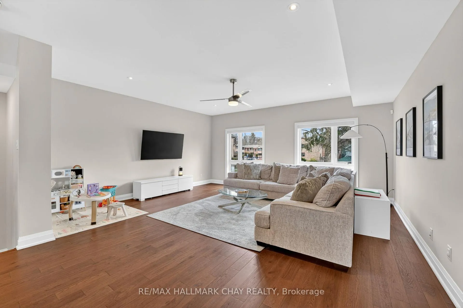 Photo 9 of 84 Clapperton Street, Barrie, Codrington — HOMEH