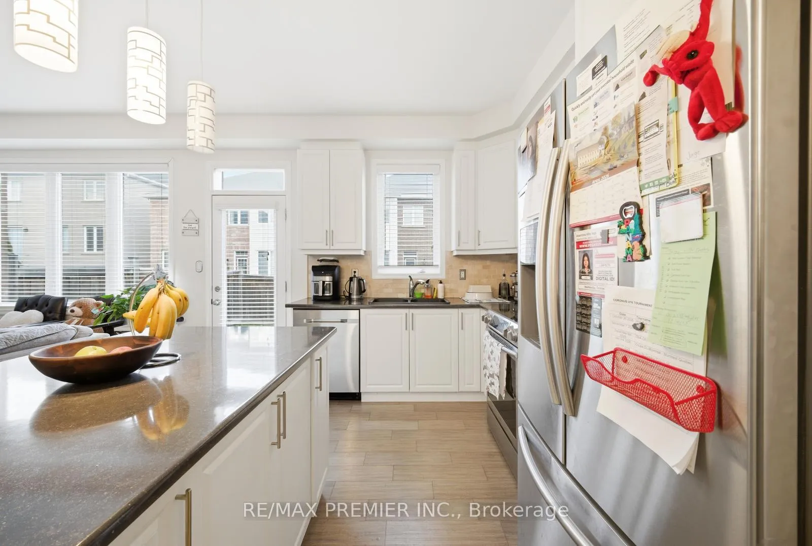 Photo 8 of 931 Penson Crescent, Milton, Coates — HOMEH