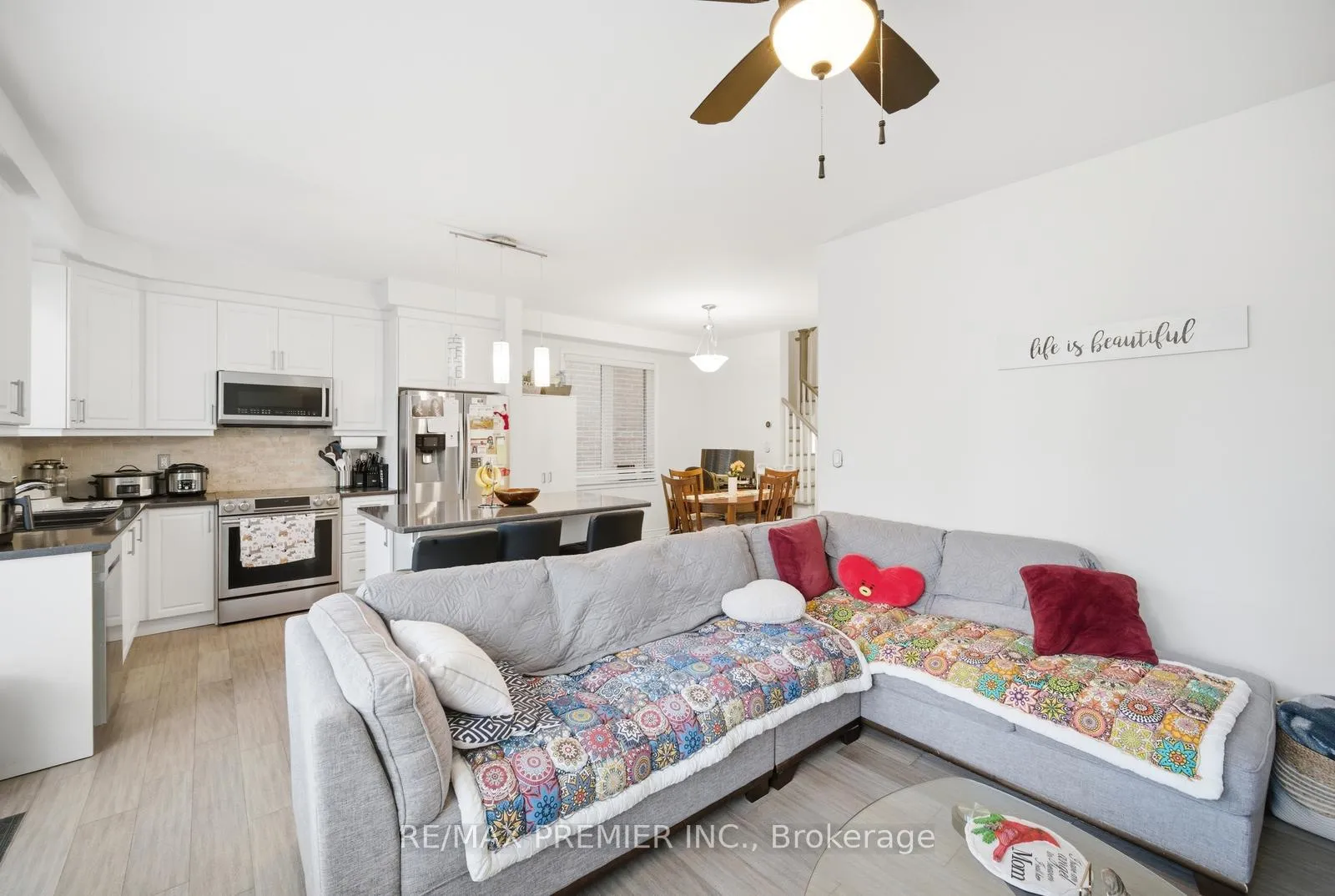 Photo 13 of 931 Penson Crescent, Milton, Coates — HOMEH