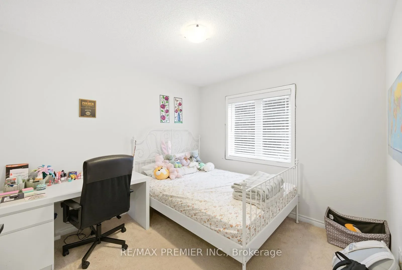 Photo 17 of 931 Penson Crescent, Milton, Coates — HOMEH