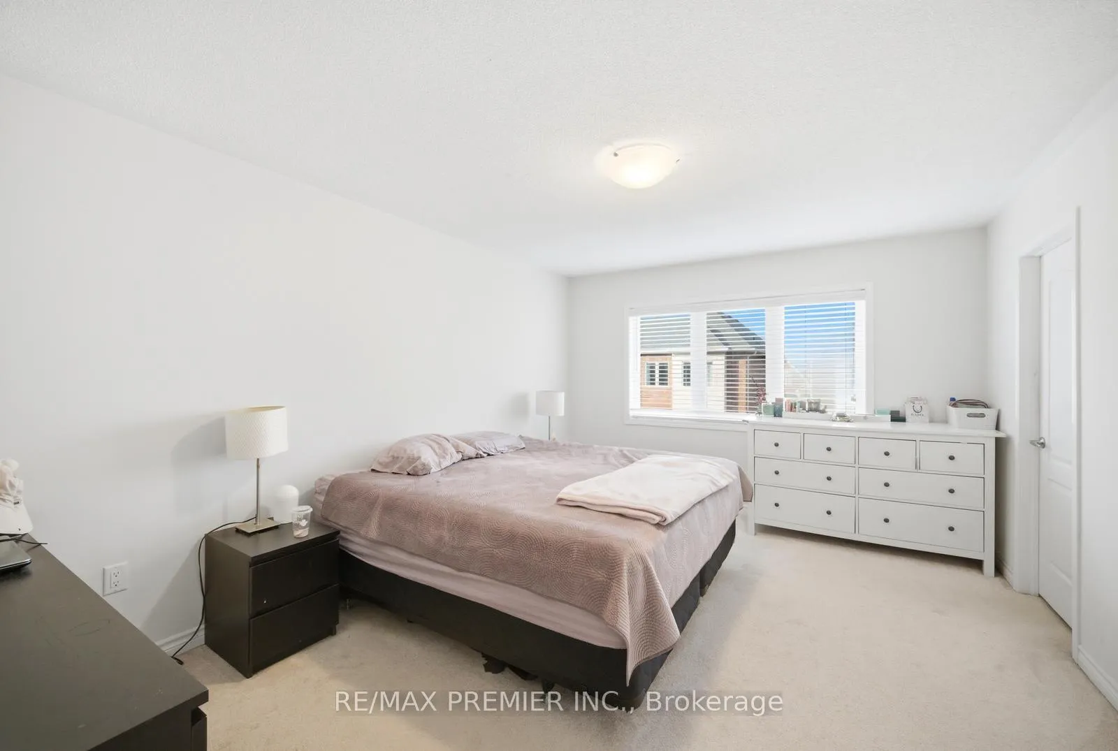 Photo 19 of 931 Penson Crescent, Milton, Coates — HOMEH