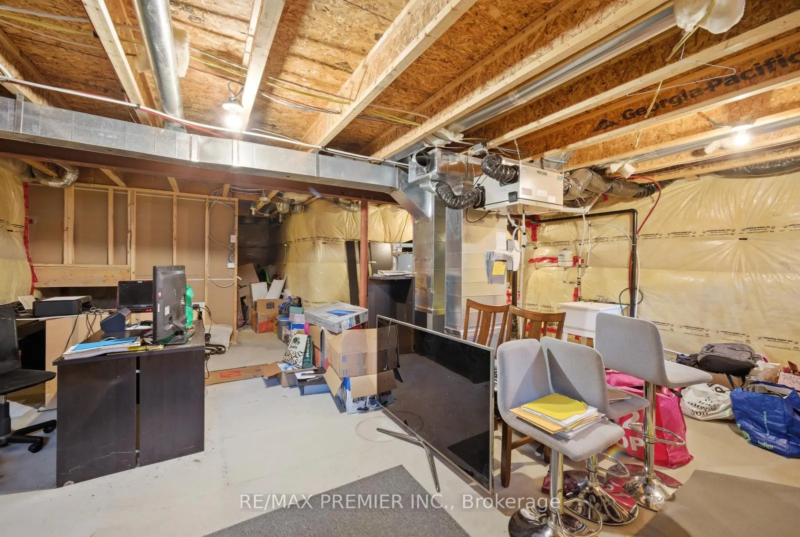 Photo 27 of 931 Penson Crescent, Milton, Coates — HOMEH