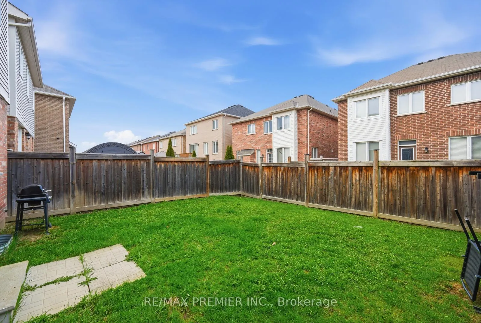 Photo 28 of 931 Penson Crescent, Milton, Coates — HOMEH