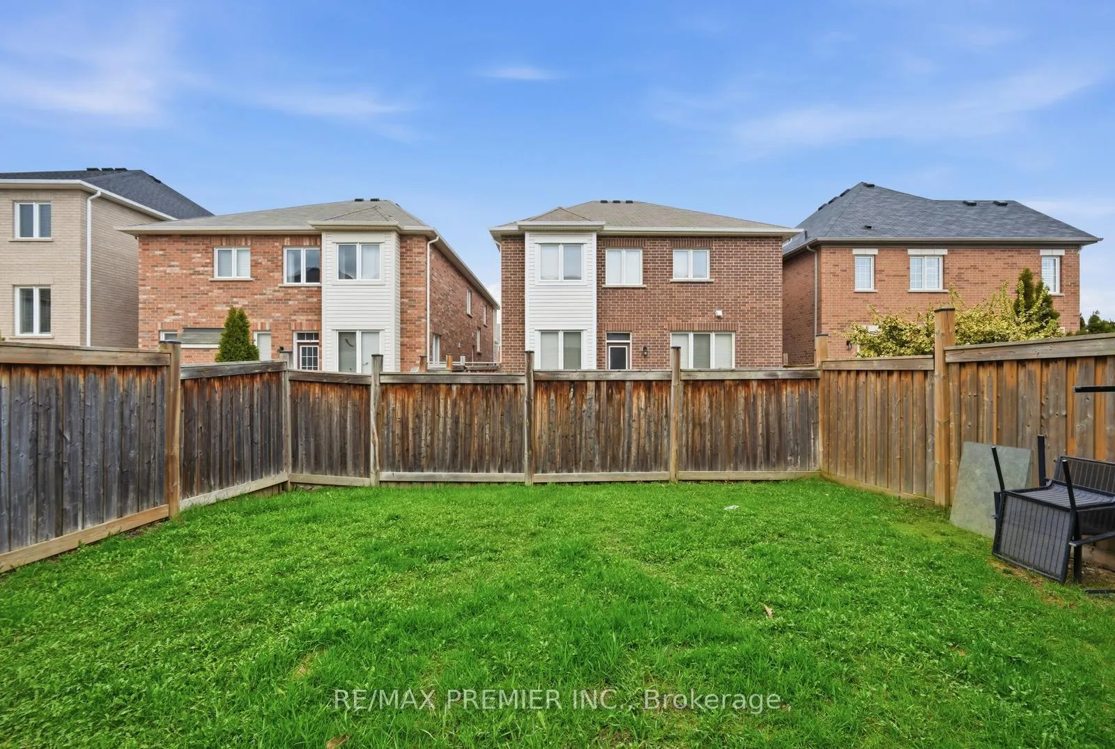 Photo 29 of 931 Penson Crescent, Milton, Coates — HOMEH