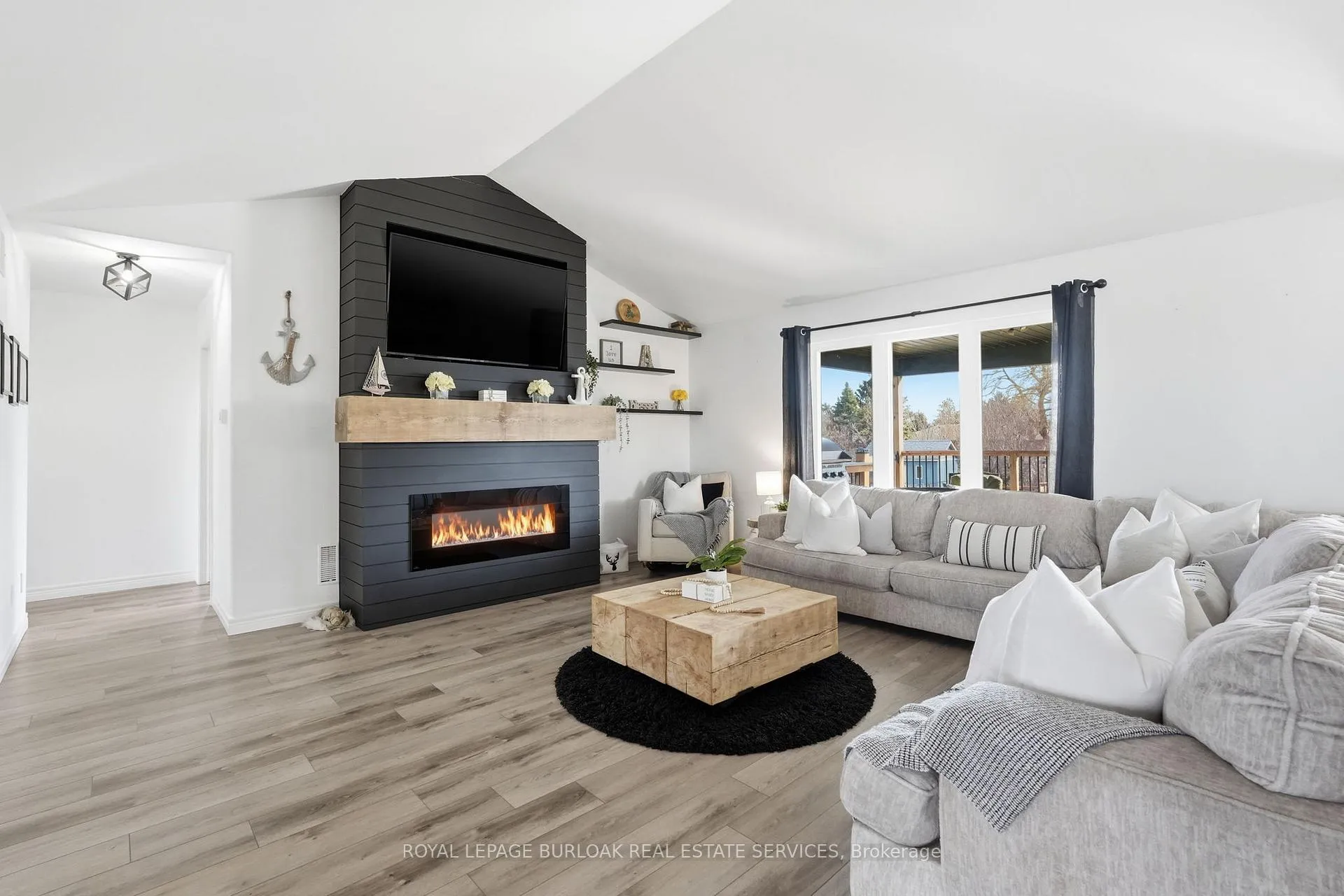 Photo 8 of 401 Lighthouse Drive, Haldimand, Dunnville — HOMEH