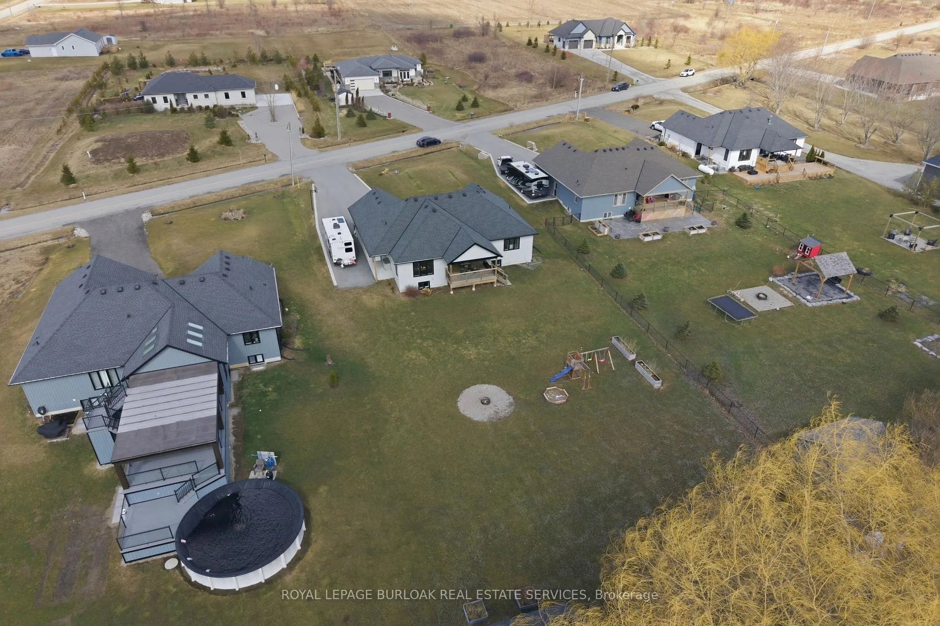 Photo 43 of 401 Lighthouse Drive, Haldimand, Dunnville — HOMEH