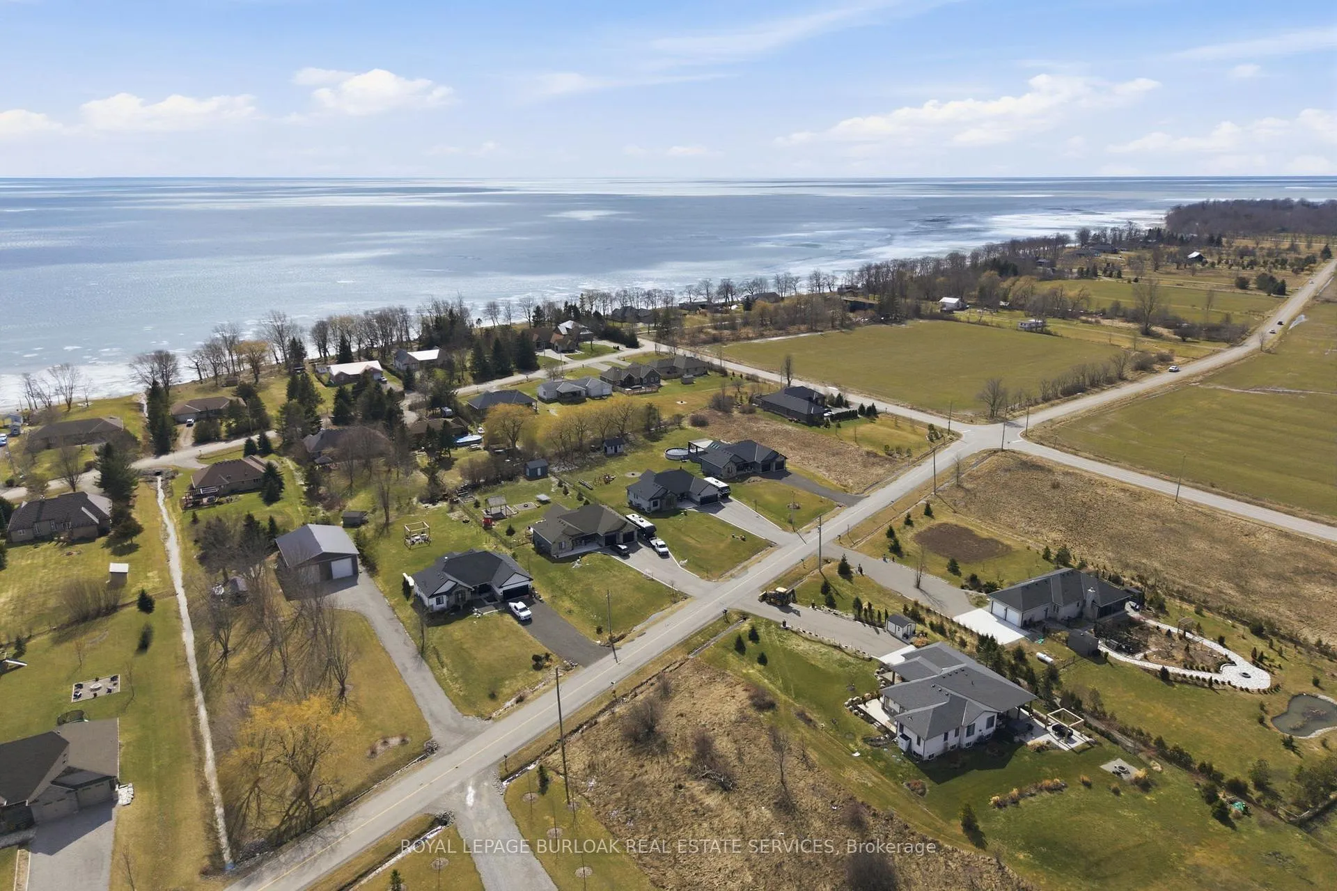 Photo 44 of 401 Lighthouse Drive, Haldimand, Dunnville — HOMEH