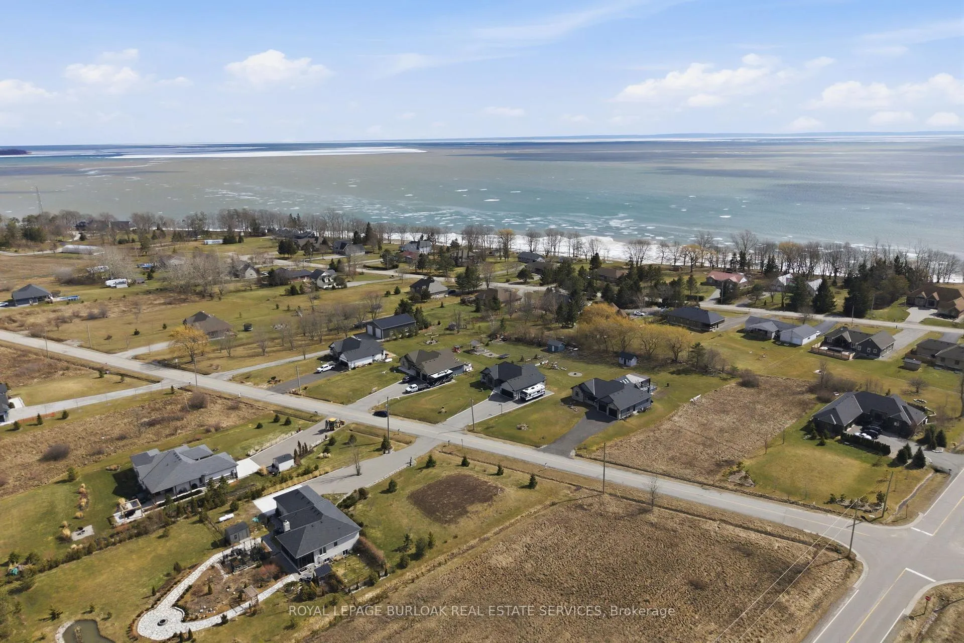 Photo 45 of 401 Lighthouse Drive, Haldimand, Dunnville — HOMEH