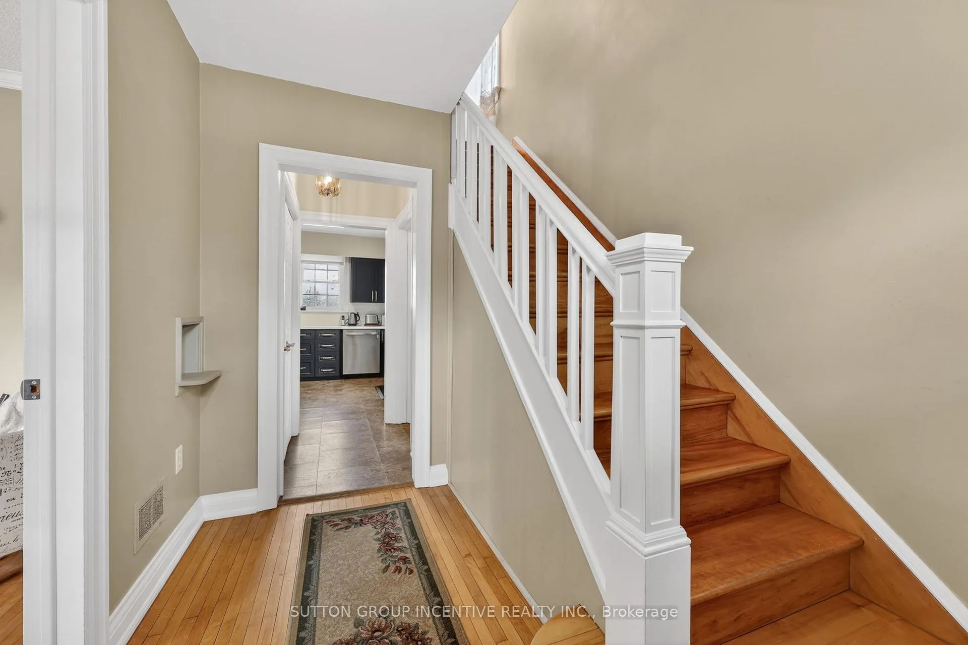Photo 6 of 32 Adelaide Street, Barrie, Allandale — HOMEH