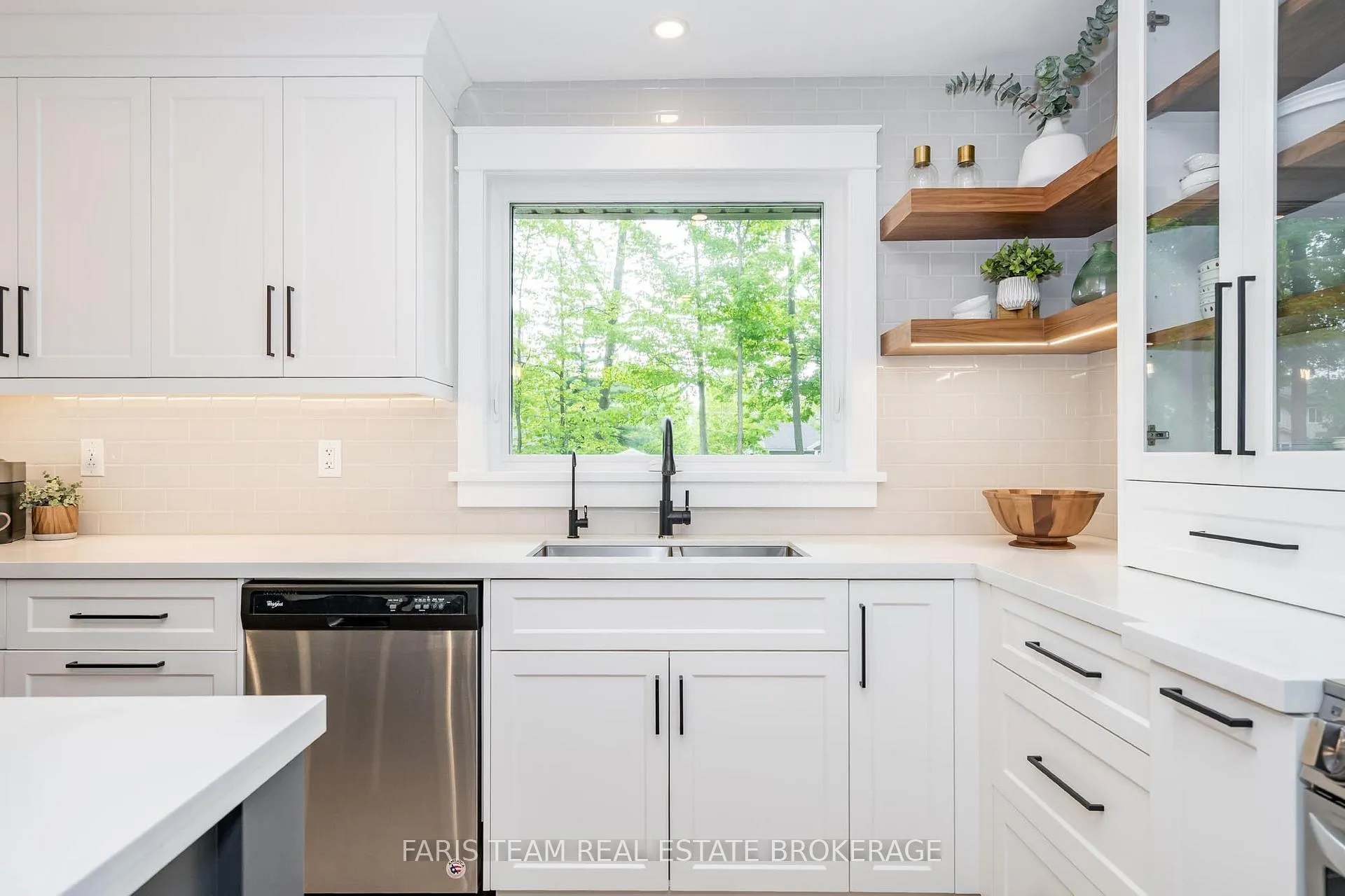 Photo 8 of 8 Malta Crescent, Springwater, Midhurst — HOMEH