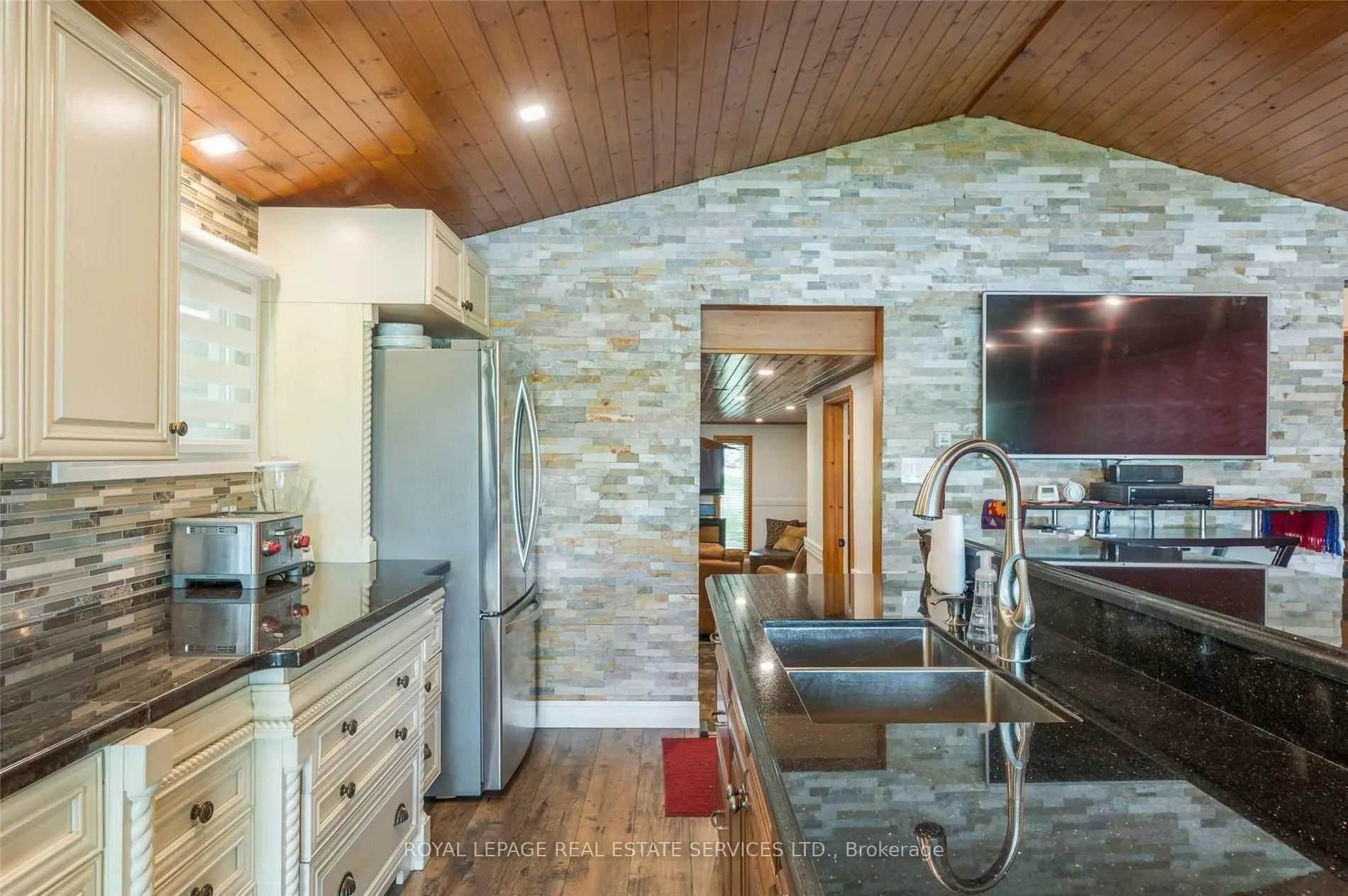 Photo 17 of Unit 15, 5374 Close Point Road, Hamilton Township, Rural Hamilton — HOMEH