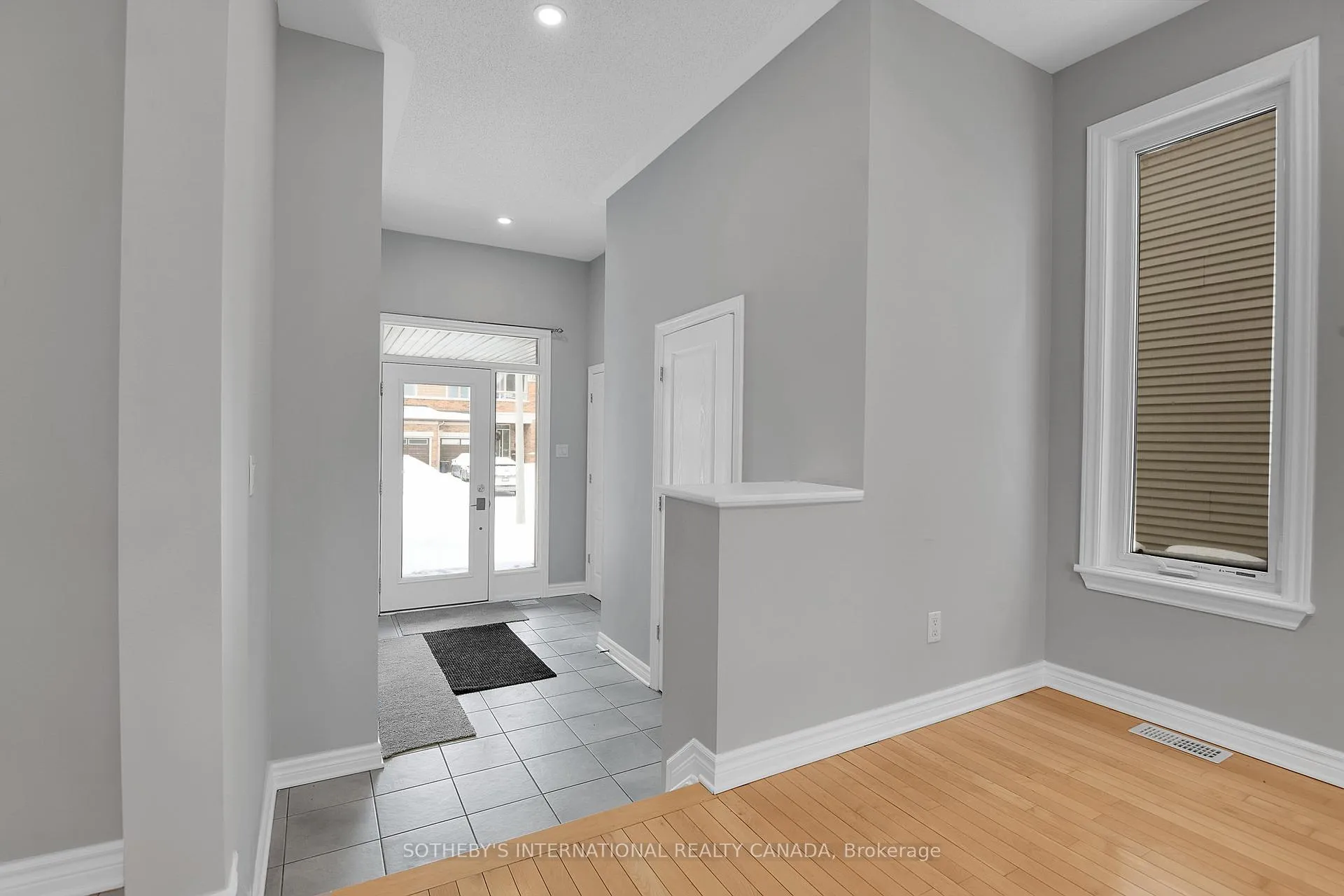 Photo 5 of 116 Popplewell Crescent, Ottawa, Barrhaven - Cedargrove/Fraserdale — HOMEH