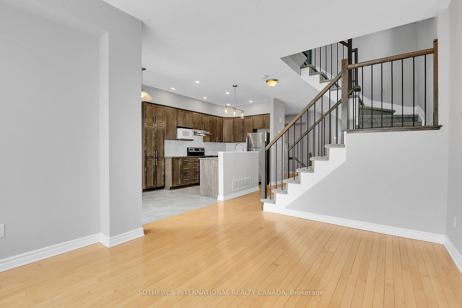 Photo 15 of 116 Popplewell Crescent, Ottawa, Barrhaven - Cedargrove/Fraserdale — HOMEH