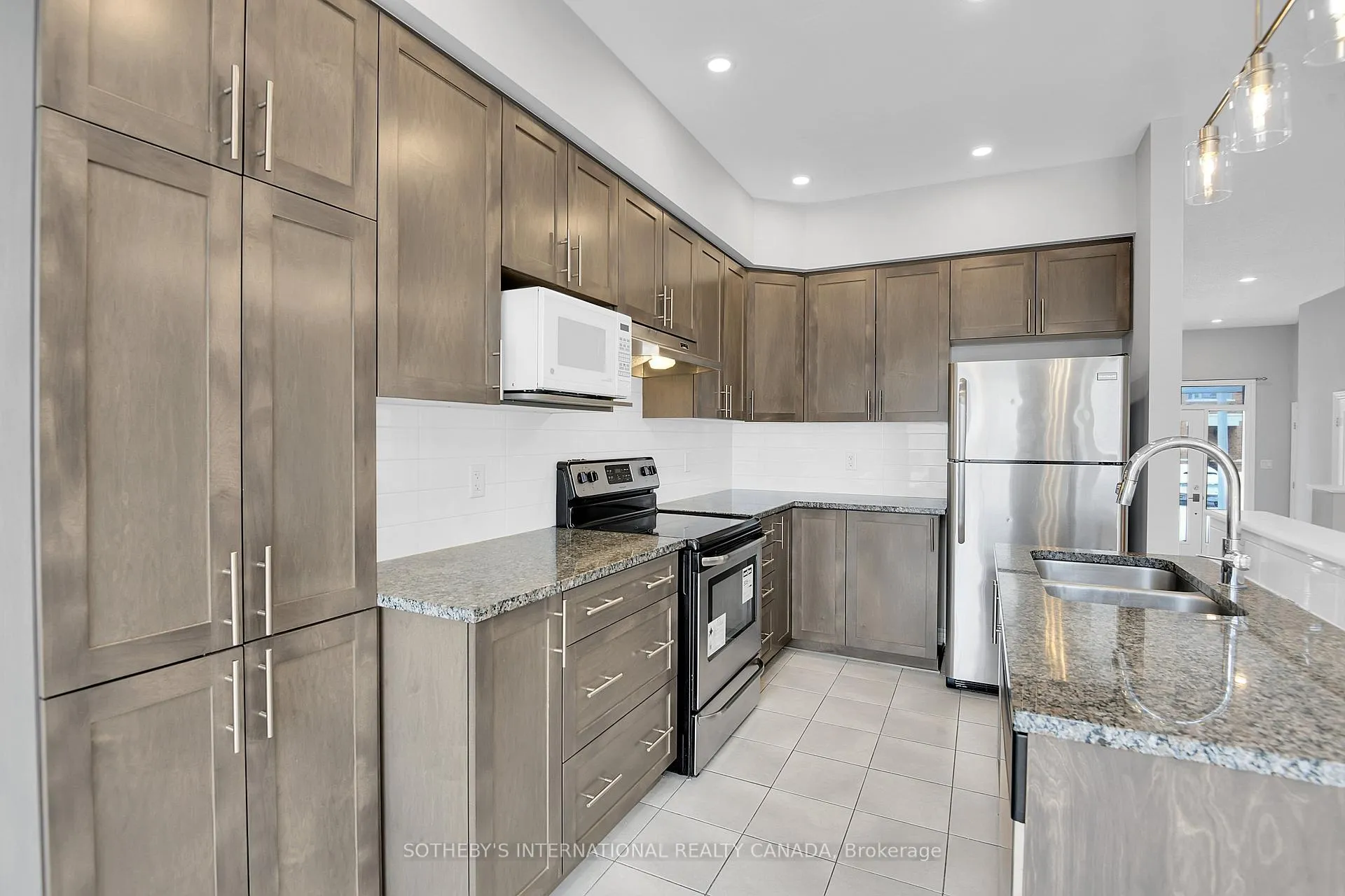 Photo 18 of 116 Popplewell Crescent, Ottawa, Barrhaven - Cedargrove/Fraserdale — HOMEH