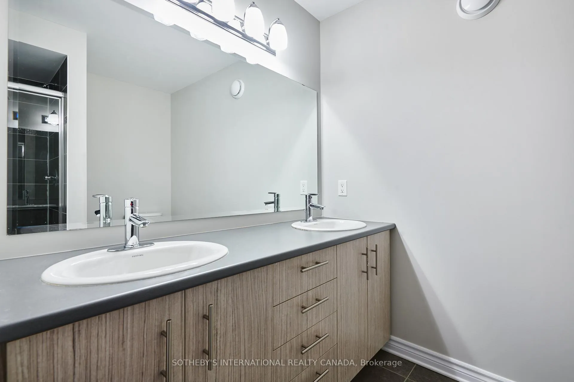 Photo 24 of 116 Popplewell Crescent, Ottawa, Barrhaven - Cedargrove/Fraserdale — HOMEH