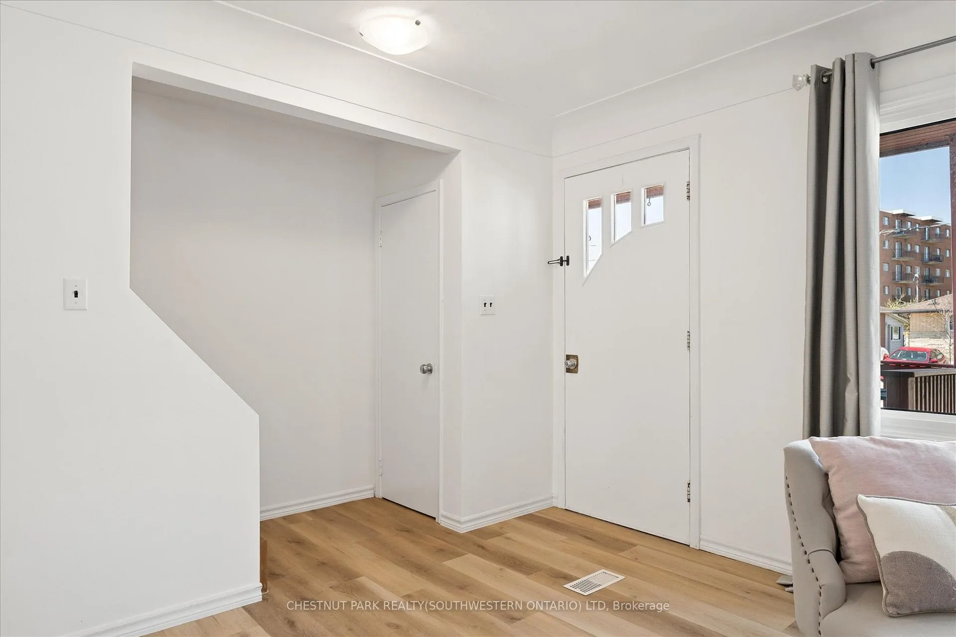Photo 5 of 91 Wilfred Avenue, Kitchener, Stanley Park — HOMEH