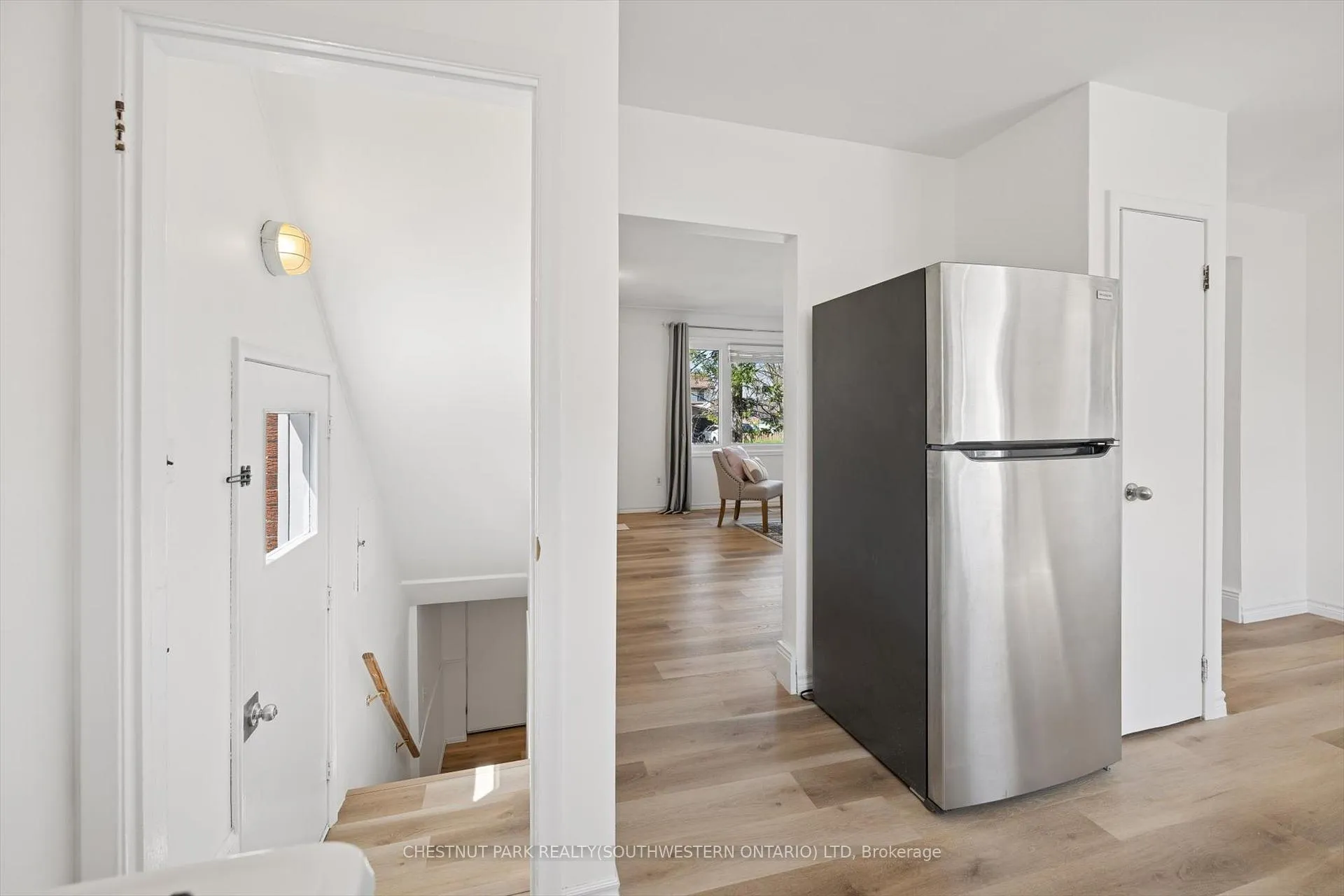 Photo 11 of 91 Wilfred Avenue, Kitchener, Stanley Park — HOMEH