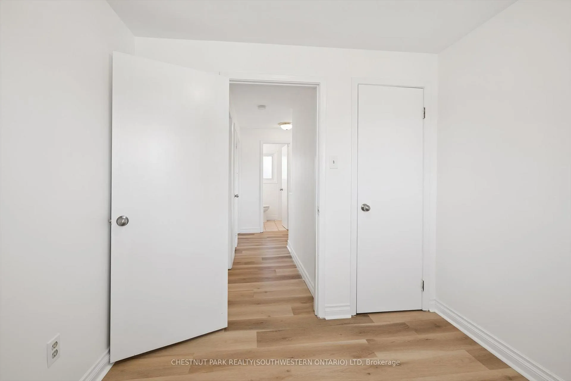 Photo 16 of 91 Wilfred Avenue, Kitchener, Stanley Park — HOMEH
