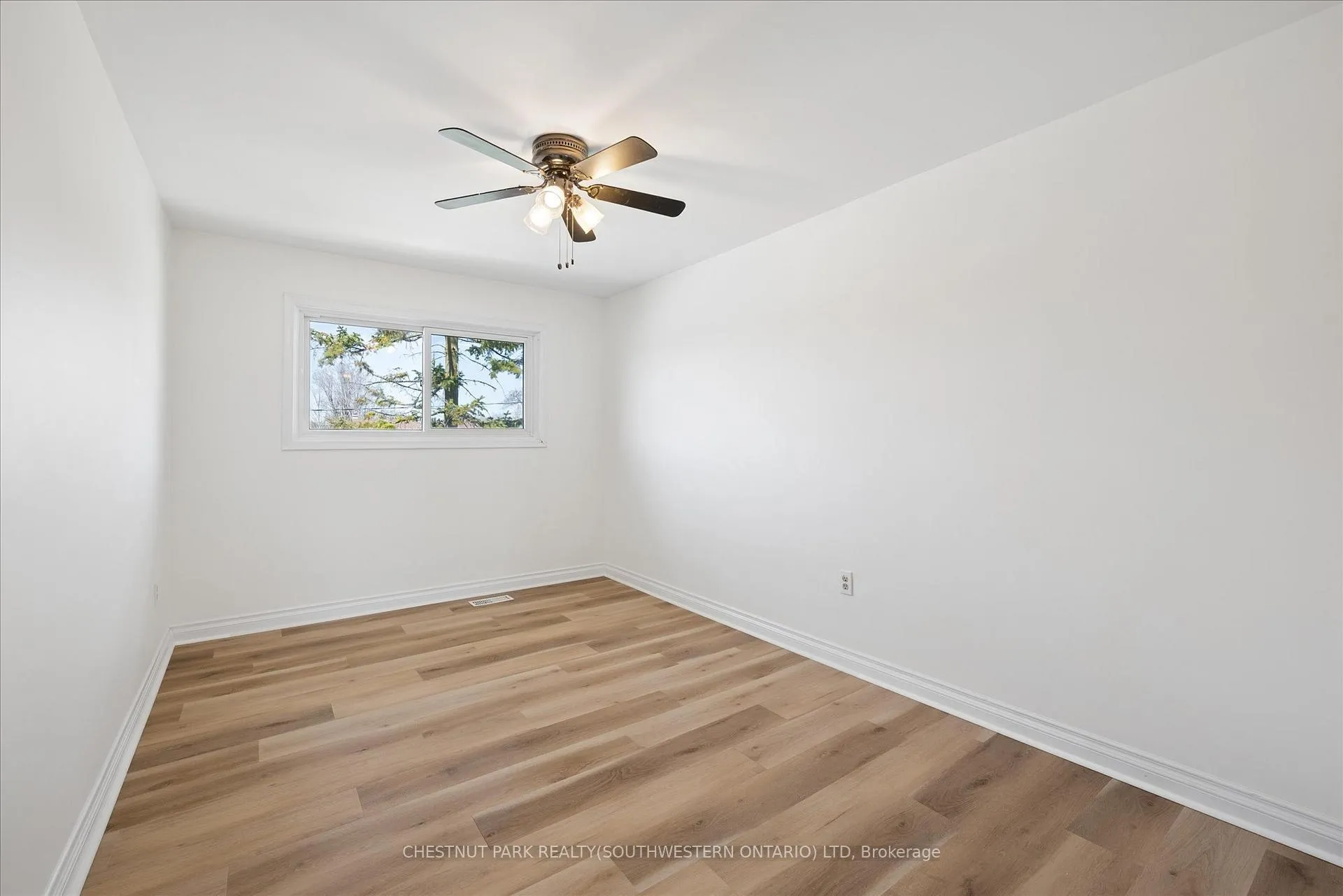 Photo 17 of 91 Wilfred Avenue, Kitchener, Stanley Park — HOMEH