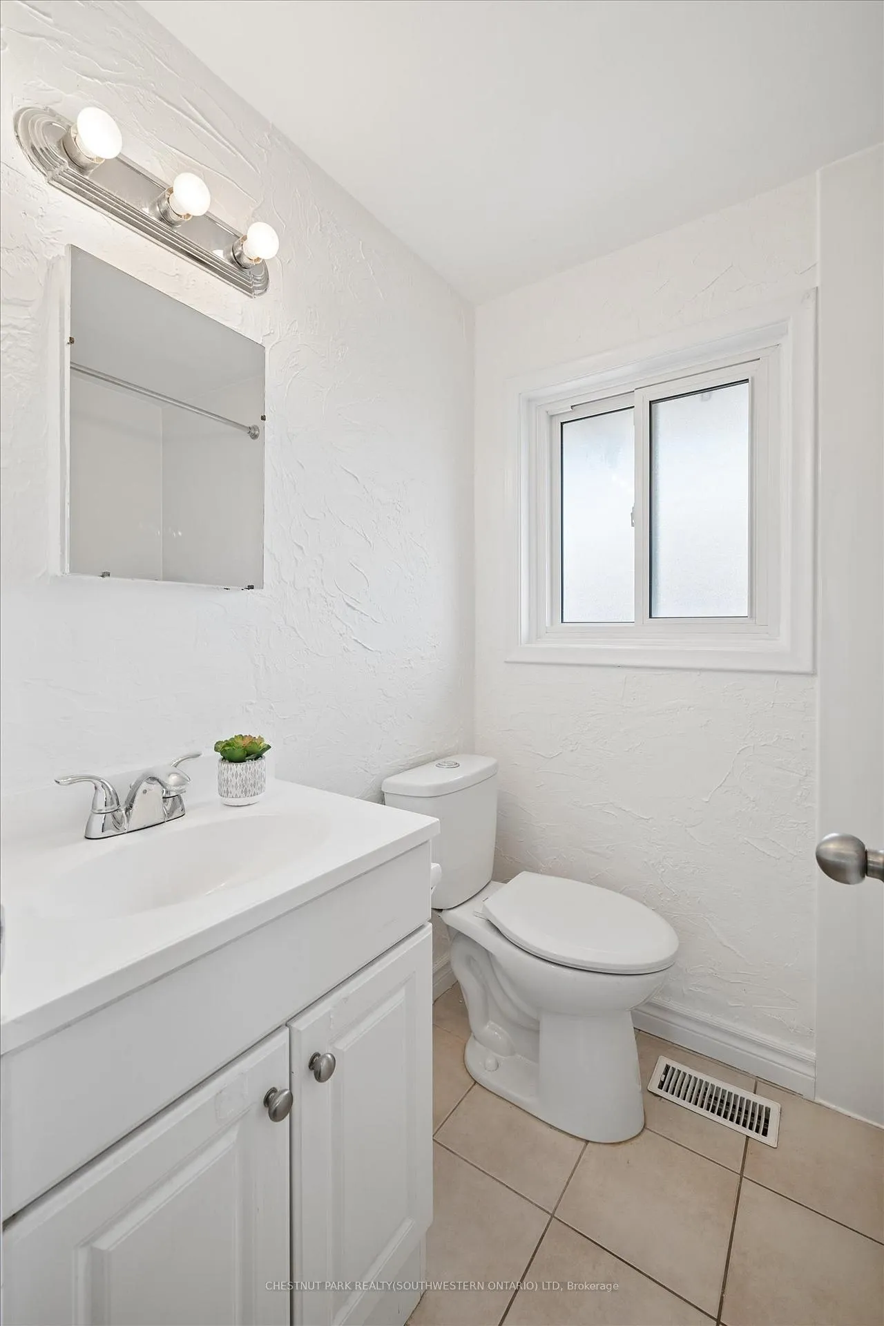 Photo 19 of 91 Wilfred Avenue, Kitchener, Stanley Park — HOMEH