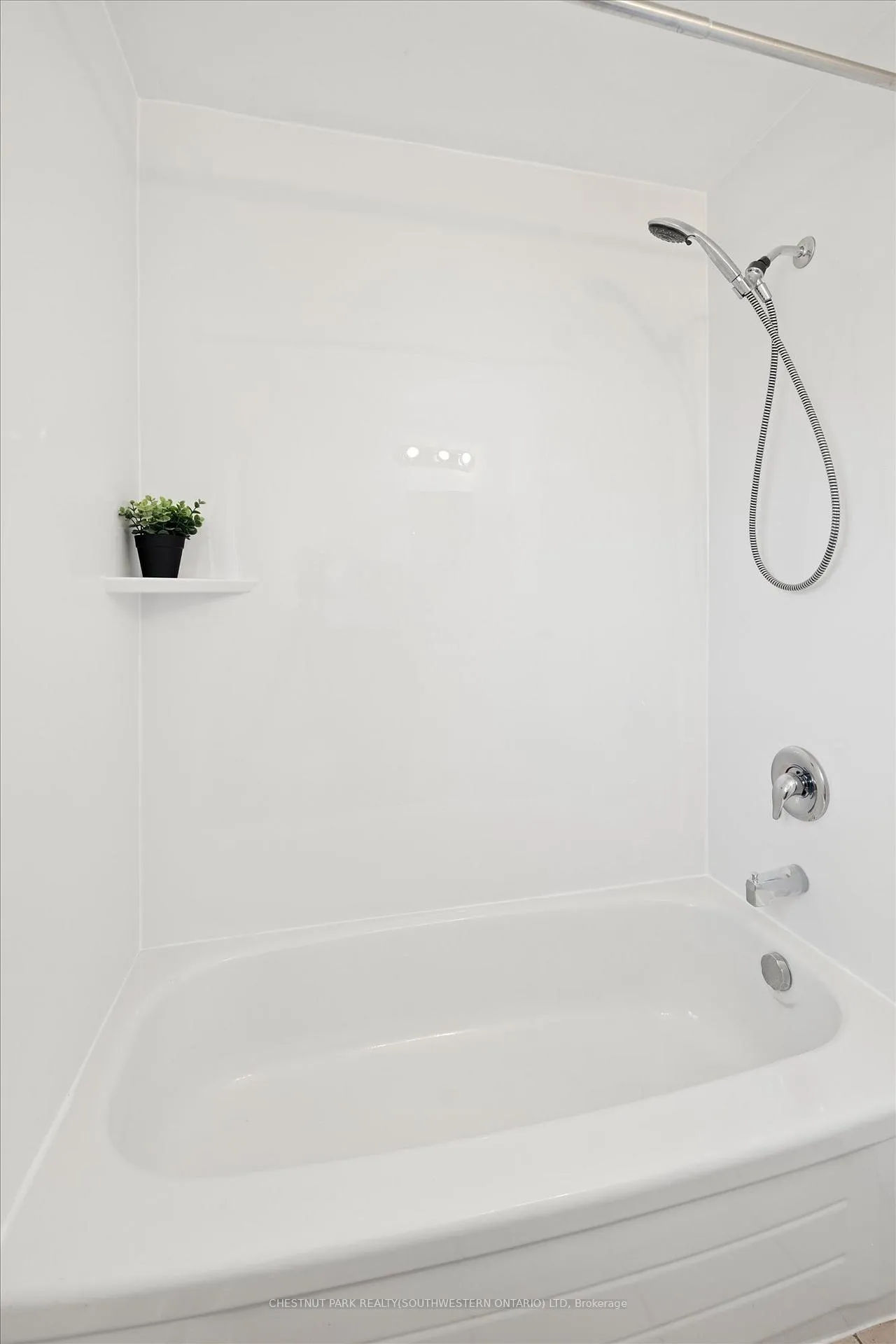 Photo 20 of 91 Wilfred Avenue, Kitchener, Stanley Park — HOMEH