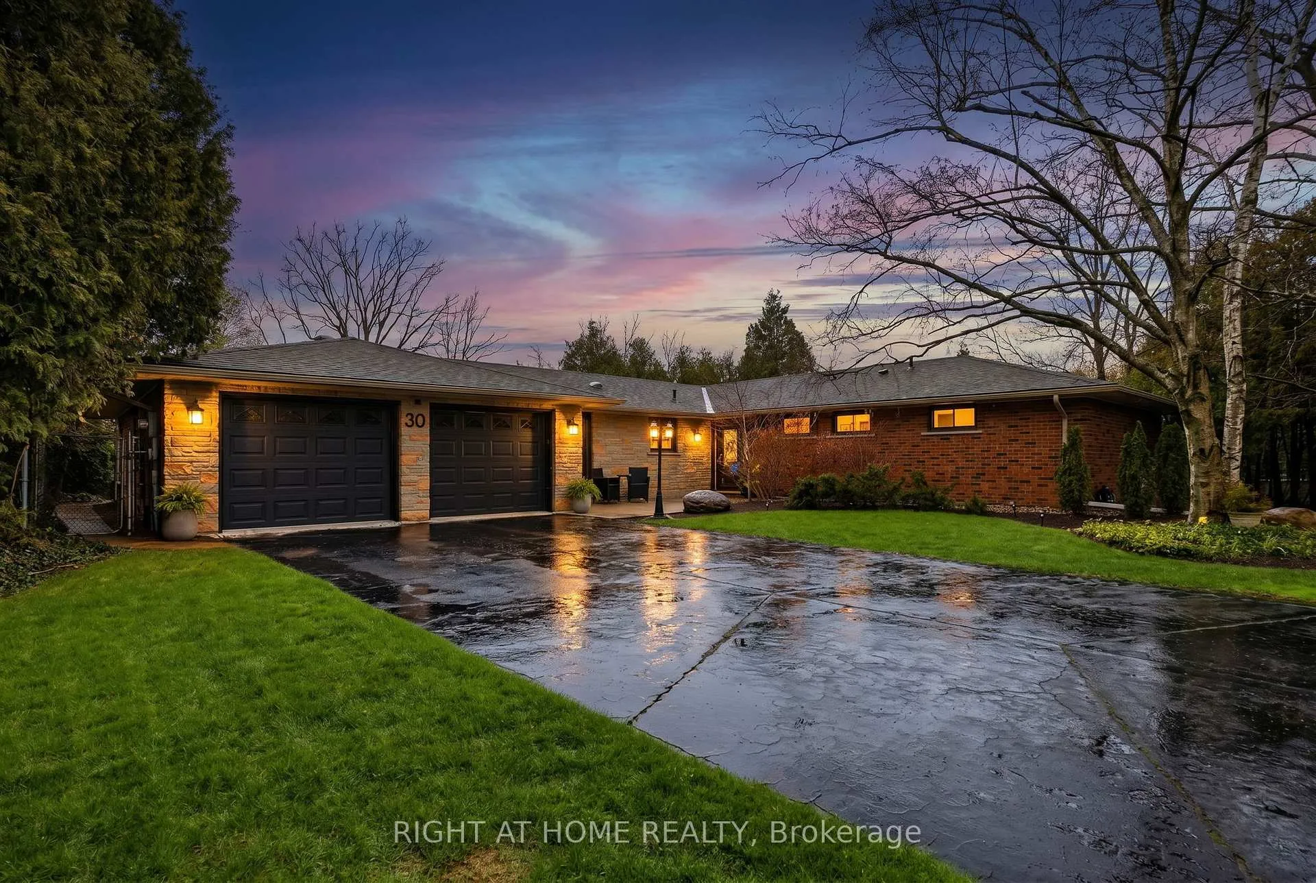 Photo 1 of 30 Carl Crescent, Hamilton, Waterdown — HOMEH
